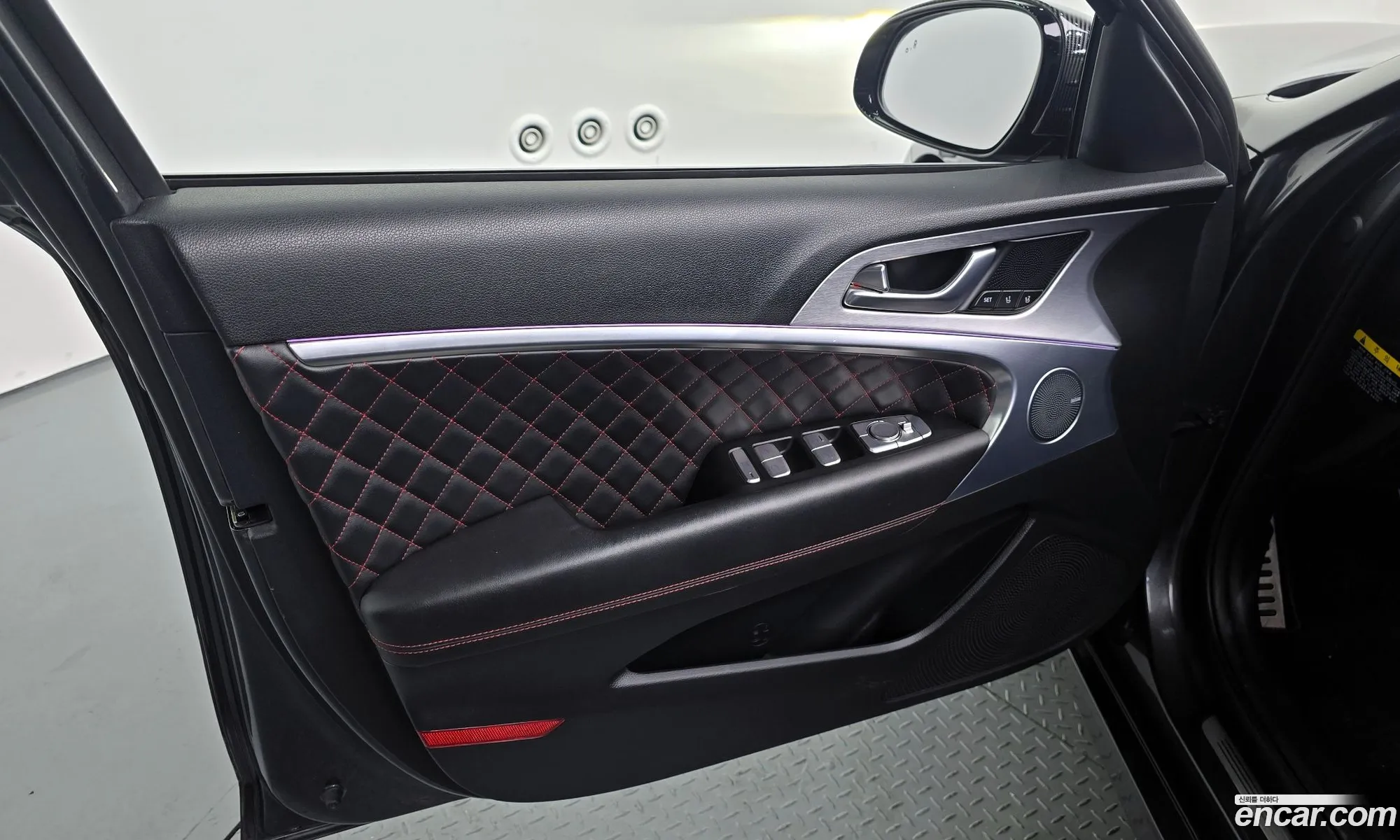 Genesis G70 2017 KMTG541EDJU001378 — 9
