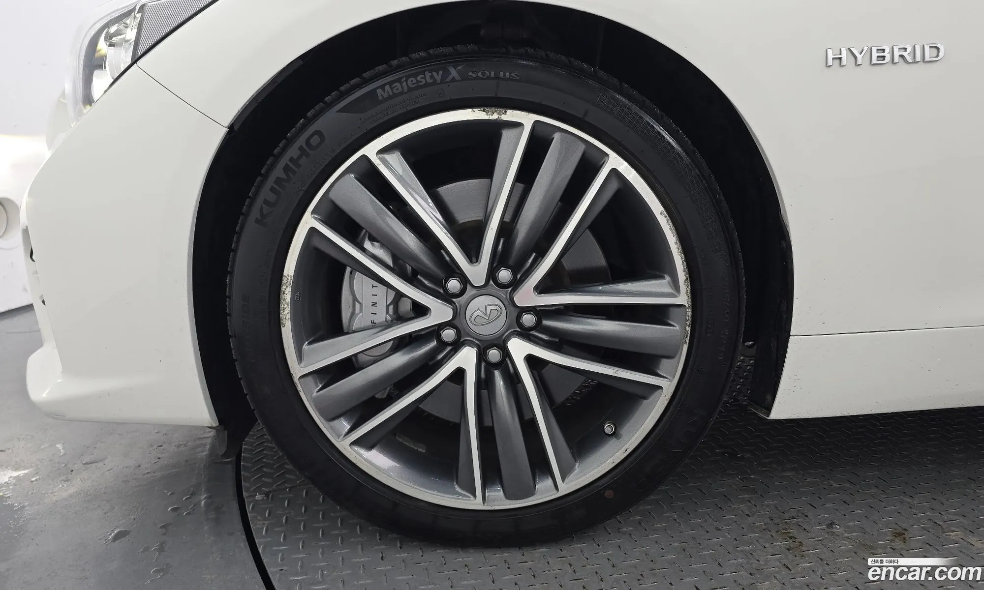 Infiniti Q50 2017 JNKAV71E8HM150014 — 17