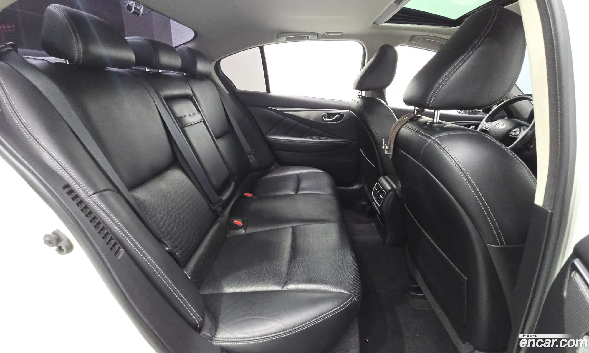 Infiniti Q50 2017 JNKAV71E8HM150014 — 3