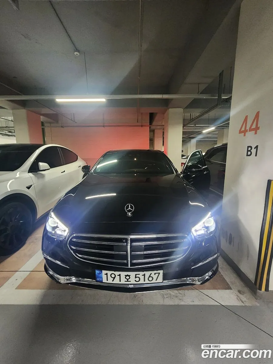 Mercedes-Benz E-Class W213 2022 — 12