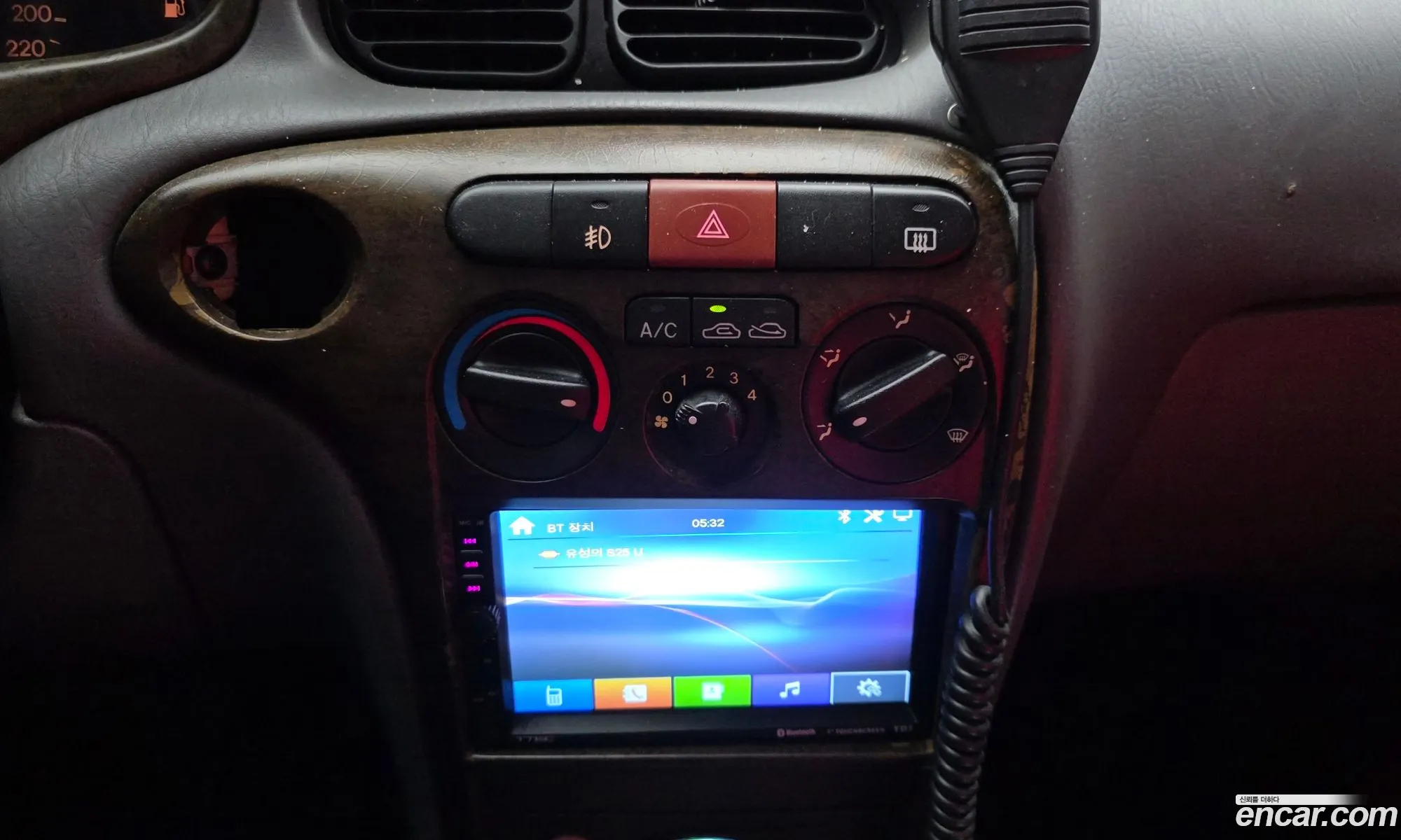 Hyundai Elantra 2000 KMHJF31KPYU991872 — 4