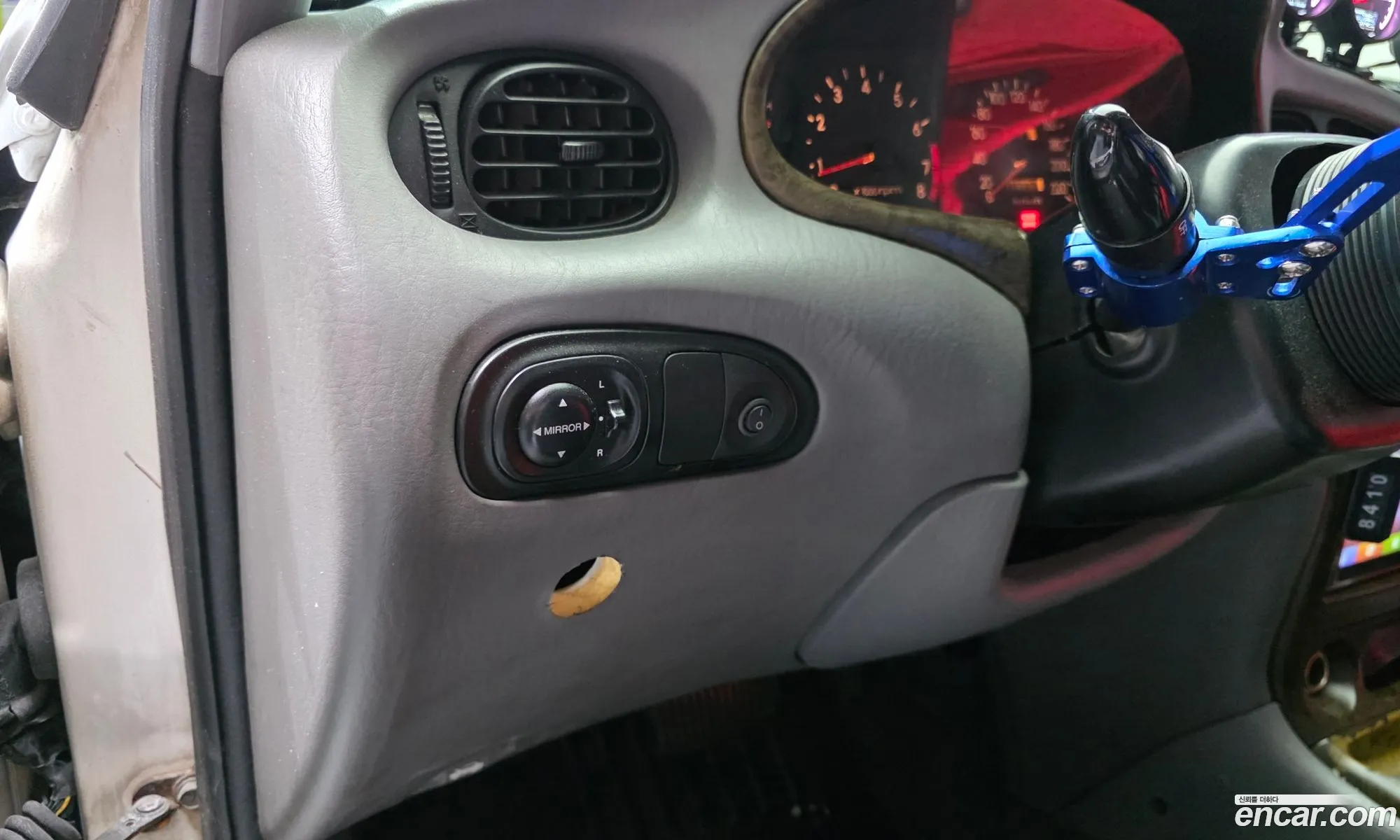 Hyundai Elantra 2000 KMHJF31KPYU991872 — 12
