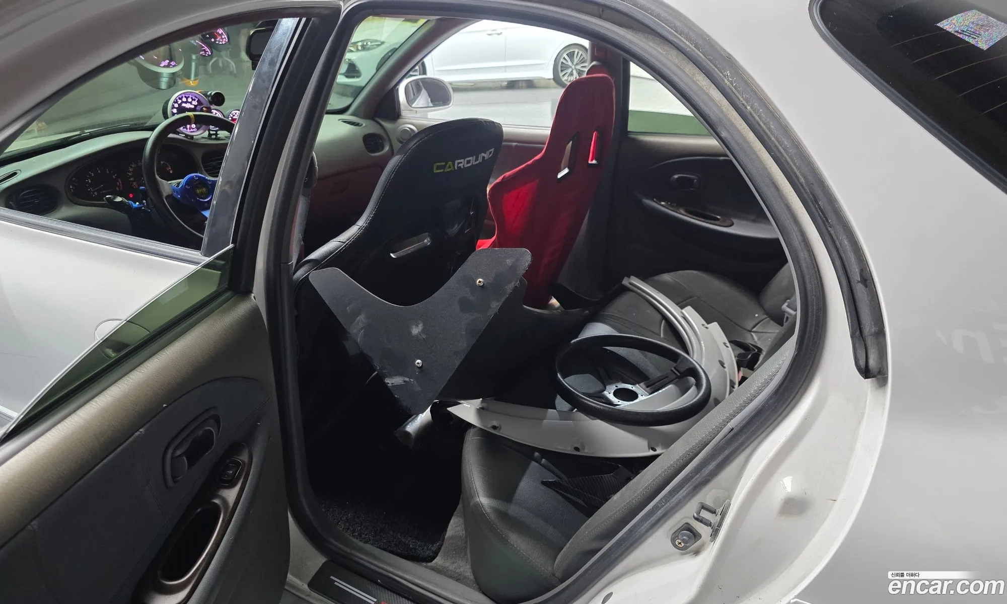 Hyundai Elantra 2000 KMHJF31KPYU991872 — 19