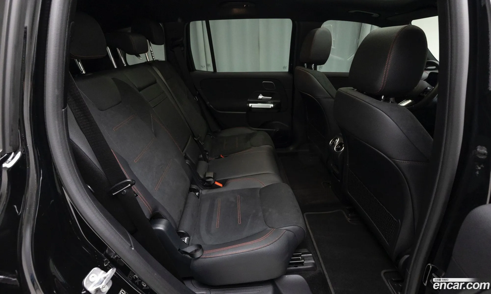 Mercedes-Benz EQB X243 2024 — 18