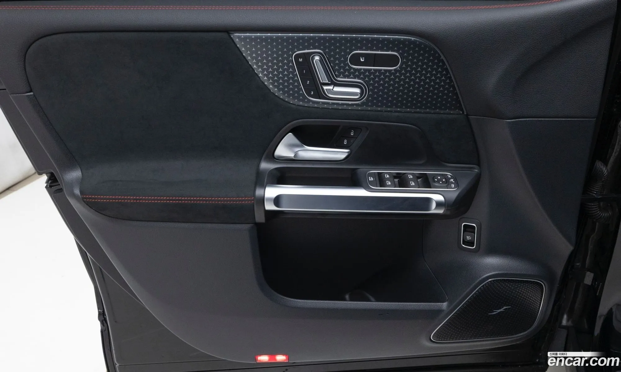 Mercedes-Benz EQB X243 2024 — 12