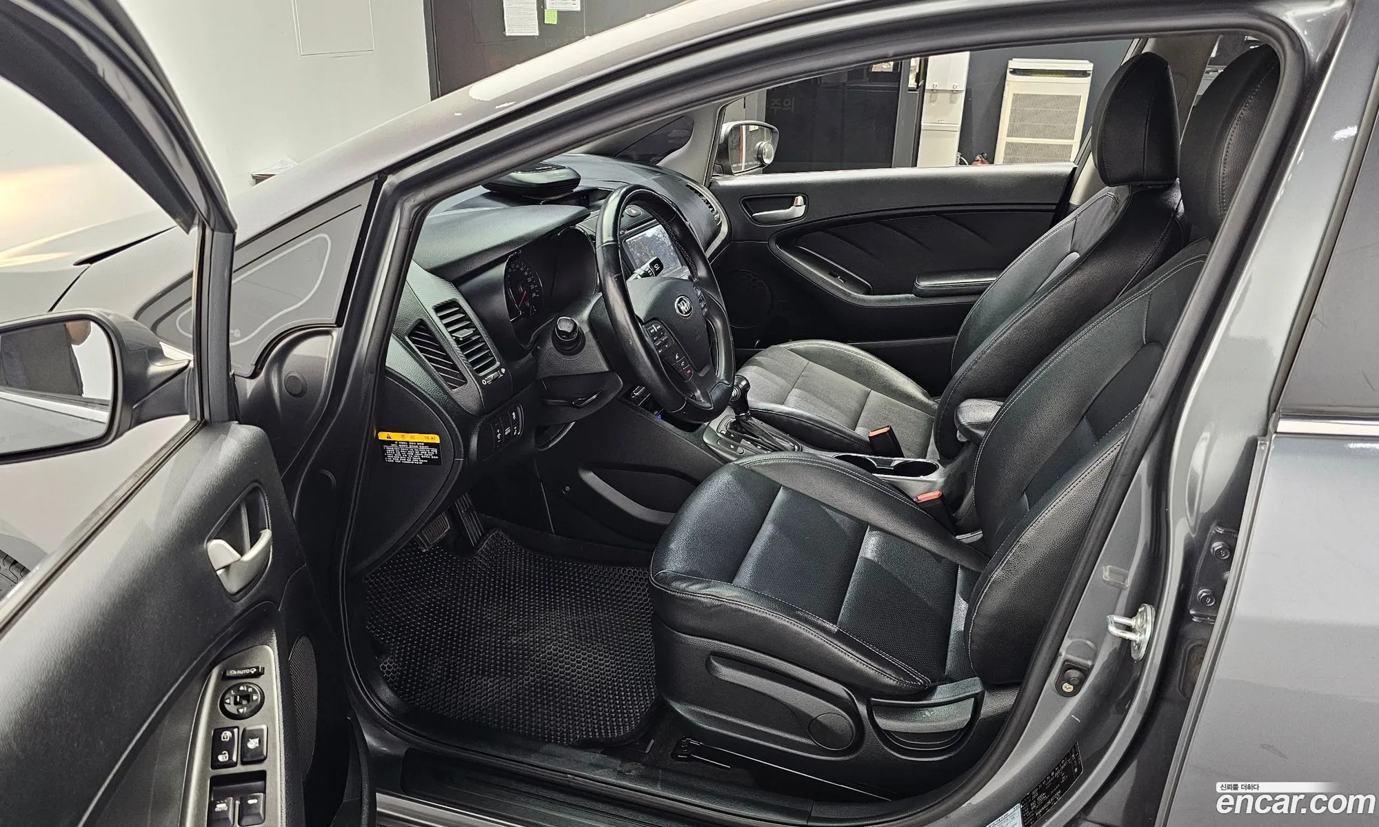 Kia K3 2013 KNAFK412BEA172956 — 11