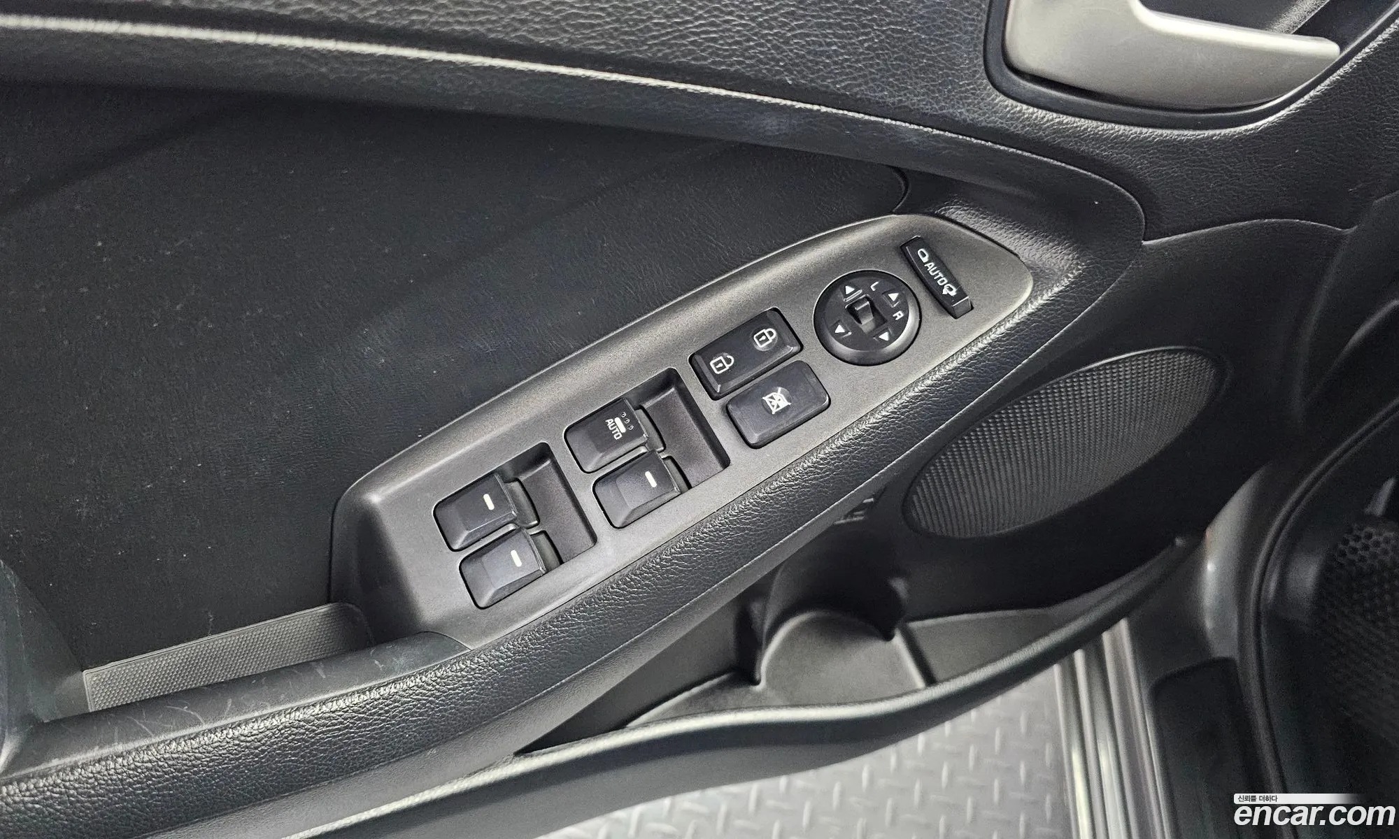 Kia K3 2013 KNAFK412BEA172956 — 18