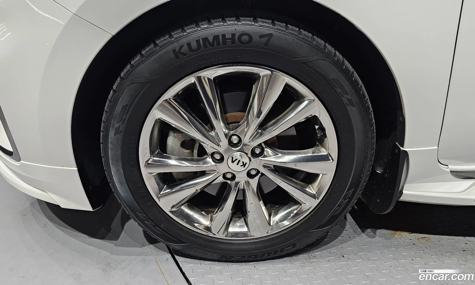 Kia Carnival 2019 KNAME811BKS578914 — 24