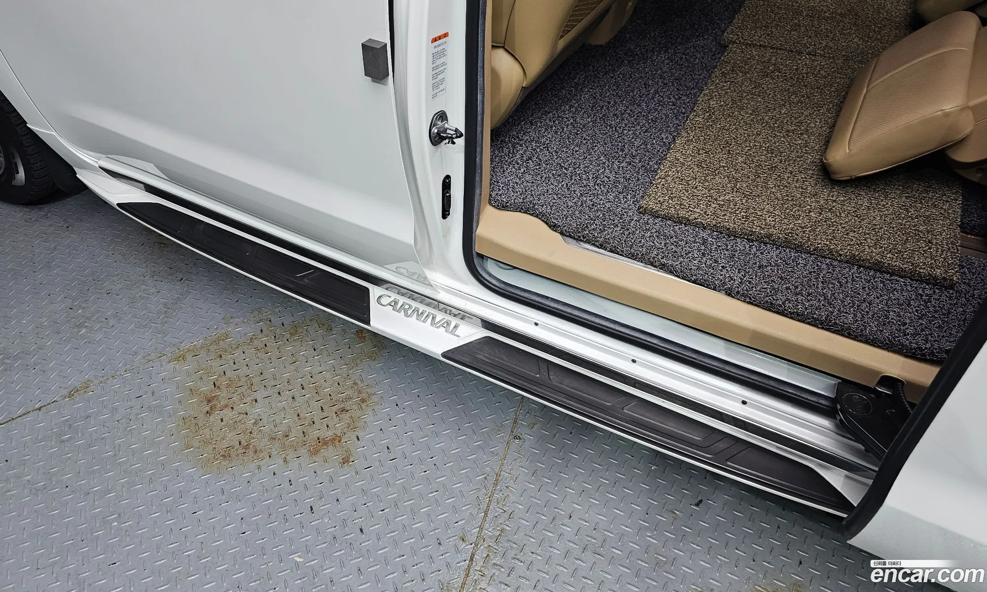 Kia Carnival 2019 KNAME811BKS578914 — 30