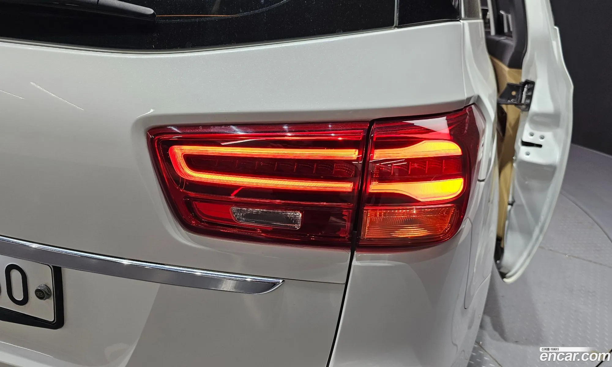 Kia Carnival 2019 KNAME811BKS578914 — 23