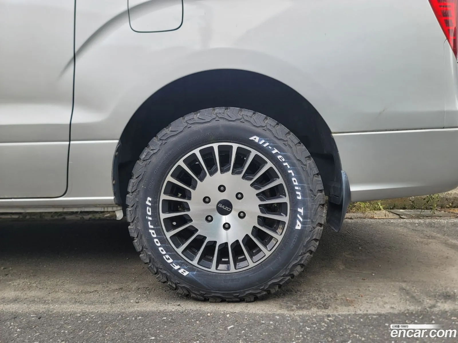 Hyundai Grand Starex 2010 — 11