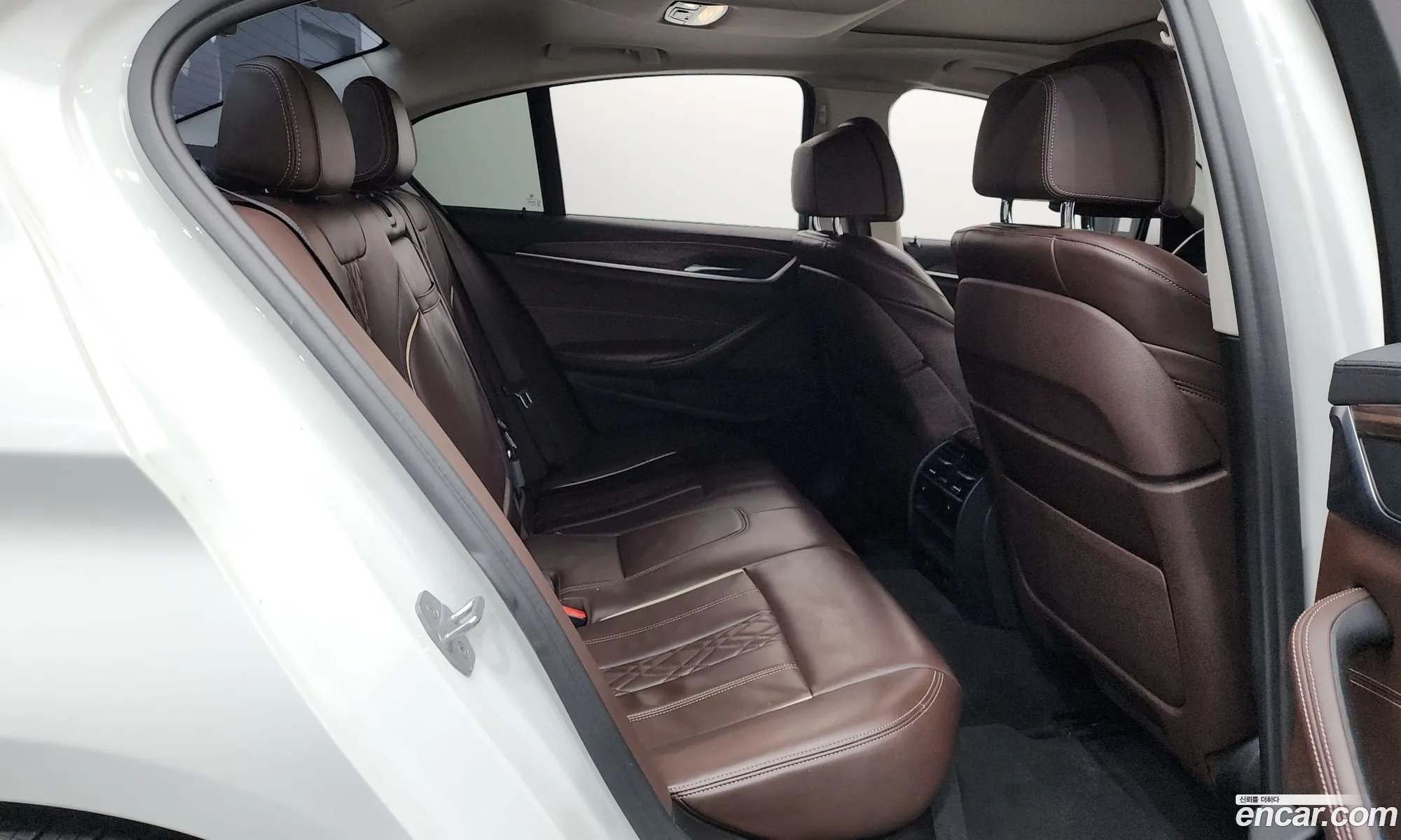 BMW 5 Series 2018 — 17