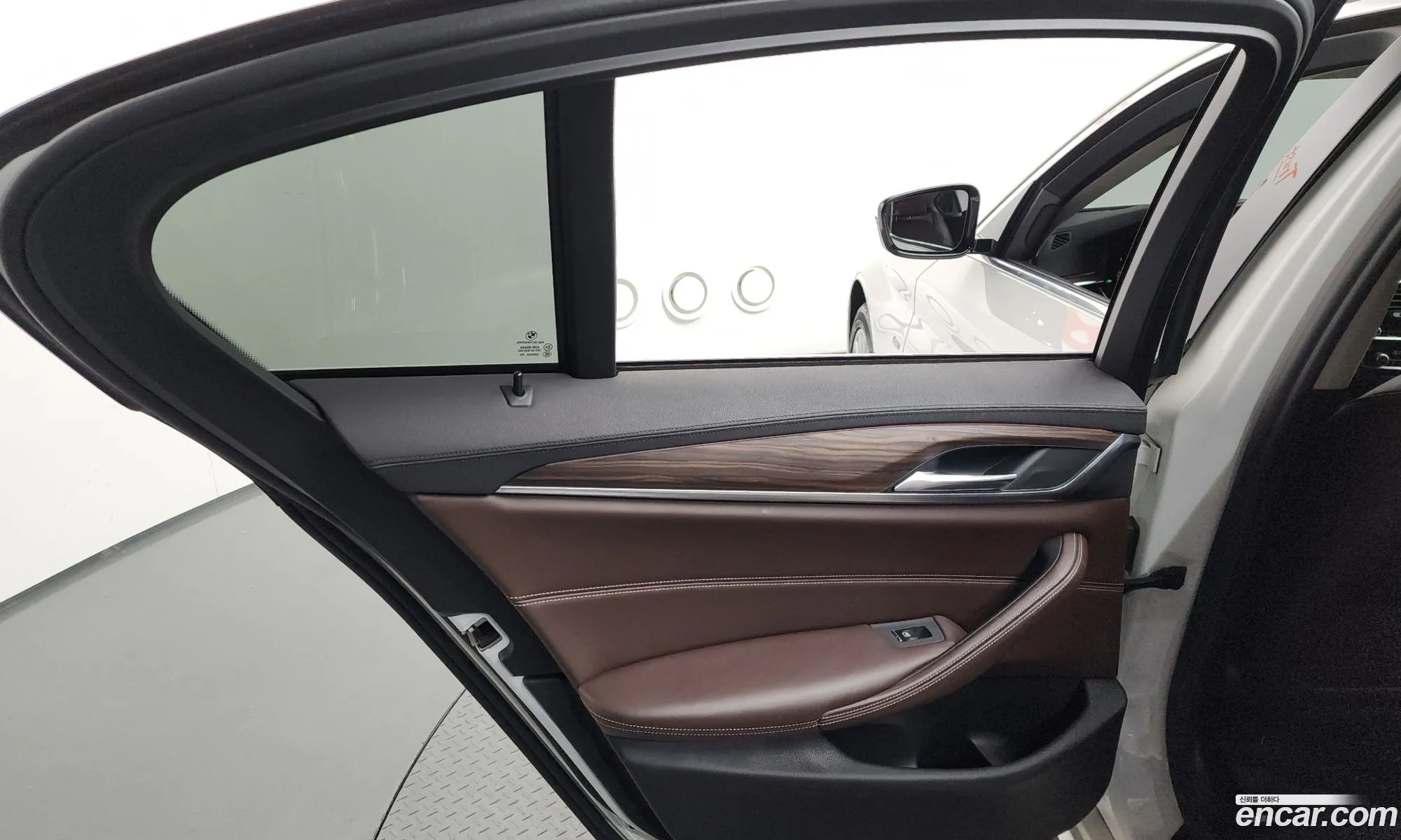 BMW 5 Series 2018 — 19