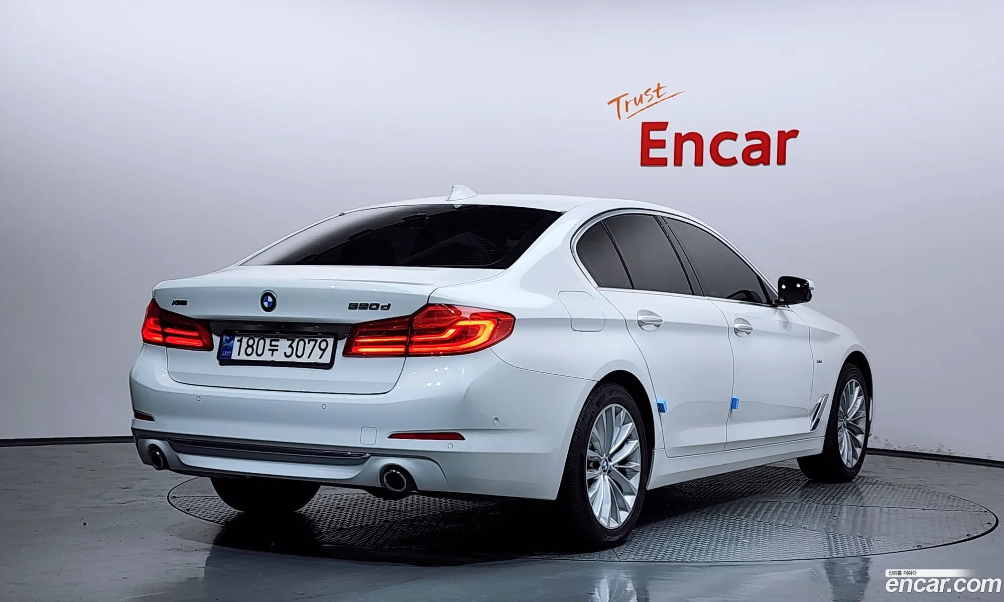BMW 5 Series 2018 — 12