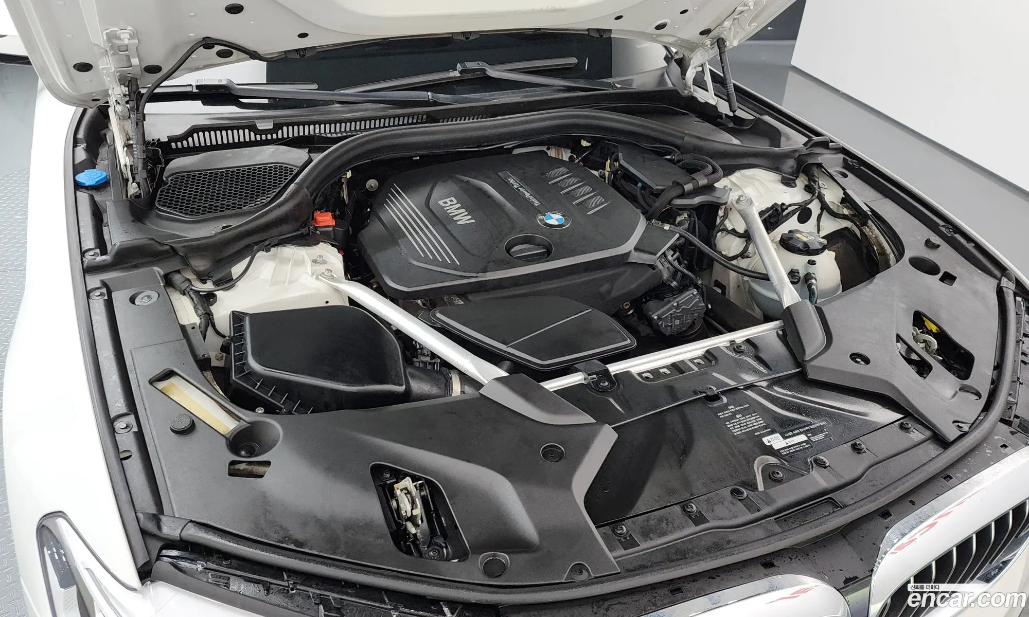BMW 5 Series 2018 — 25