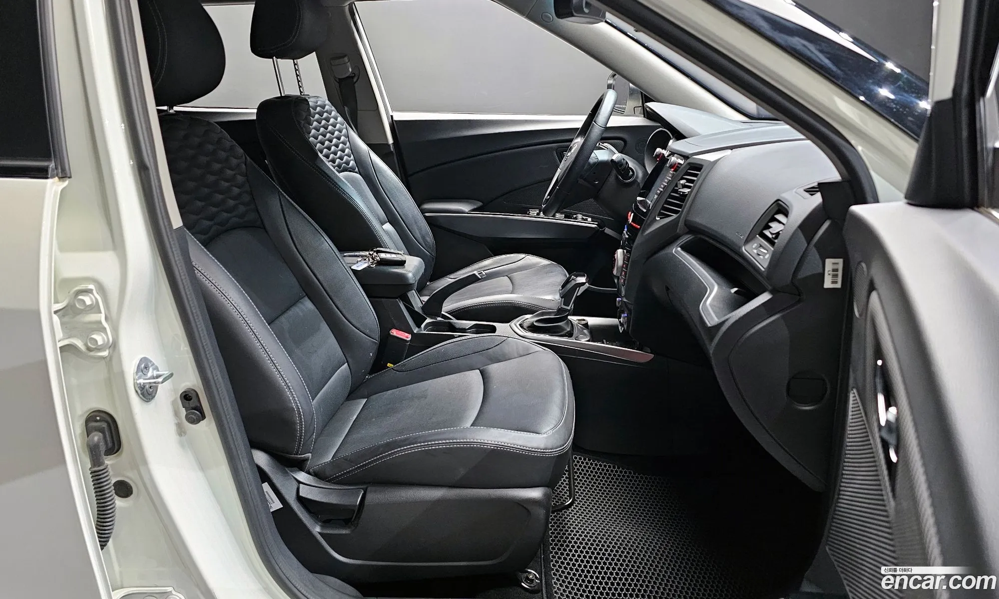 KG Mobility (SsangYong) Tivoli Armour 2019 — 19