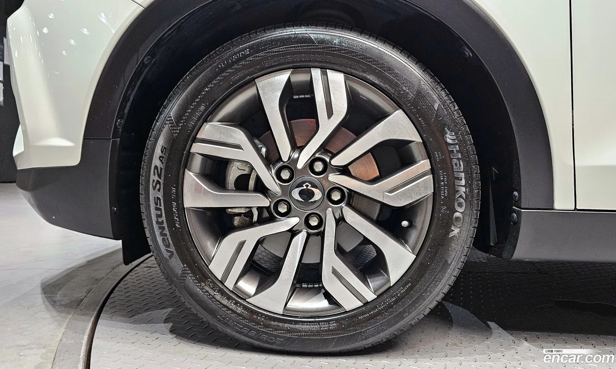 KG Mobility (SsangYong) Tivoli Armour 2019 — 6