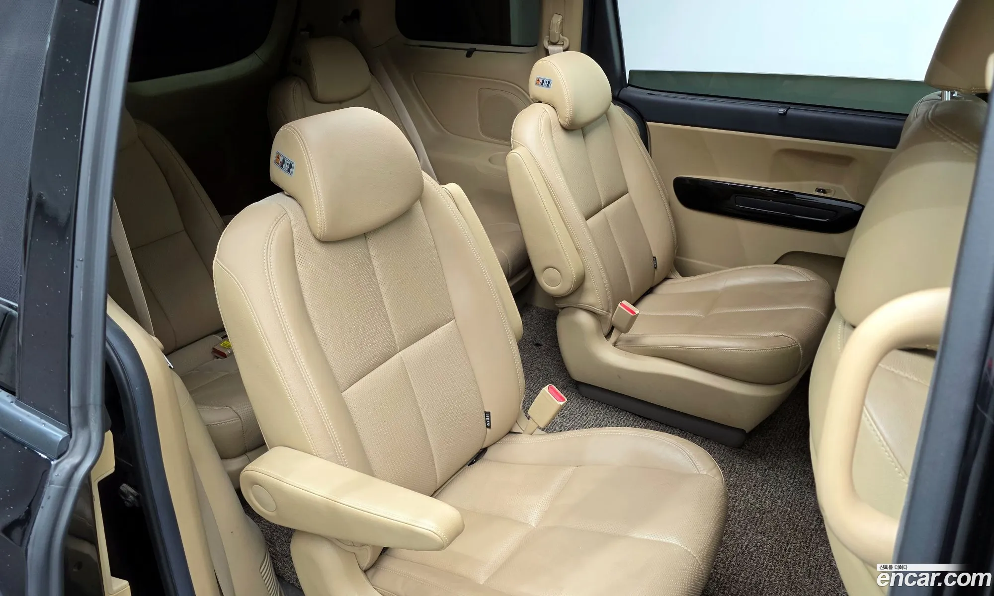 Kia Carnival 2019 KNAME81ABKS538766 — 14