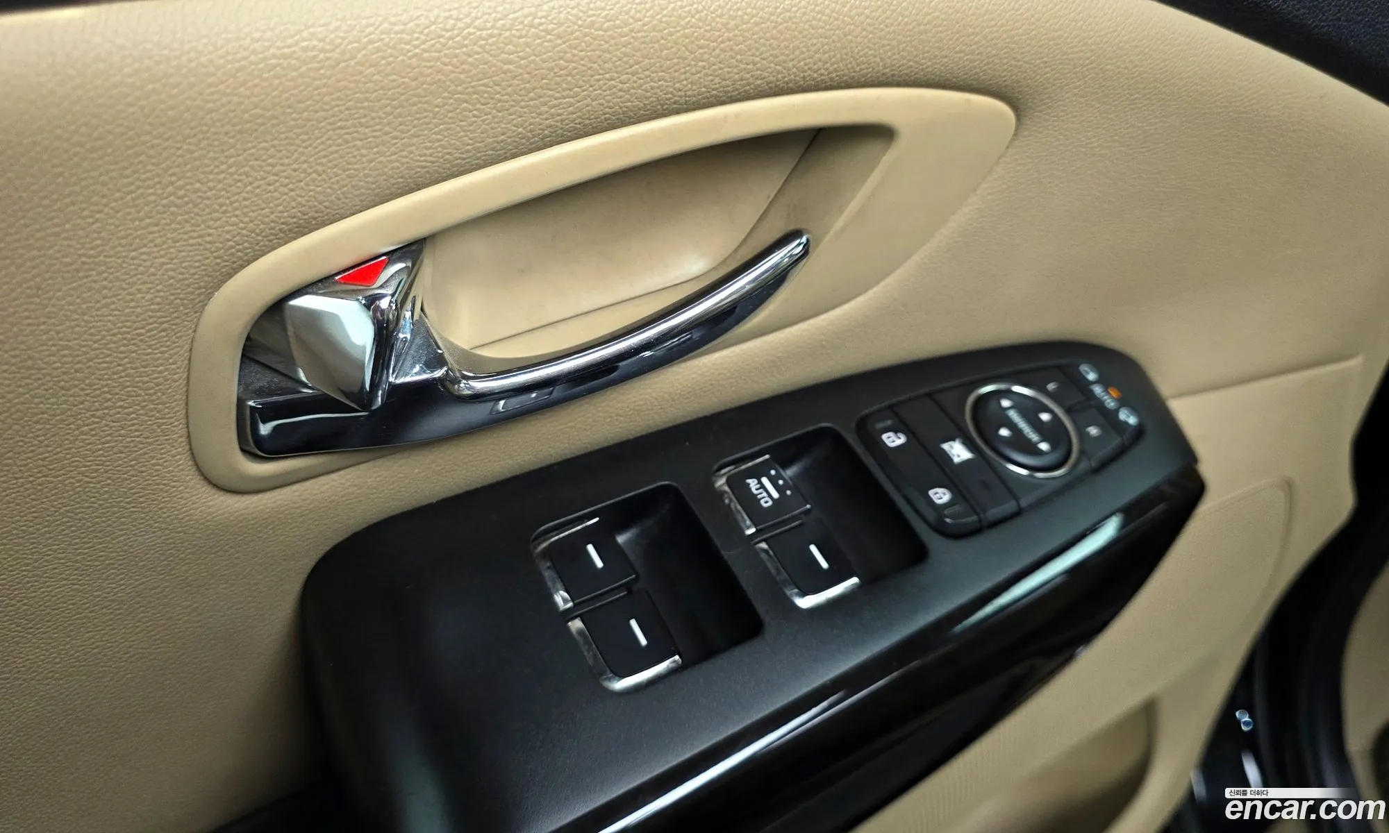 Kia Carnival 2019 KNAME81ABKS538766 — 17
