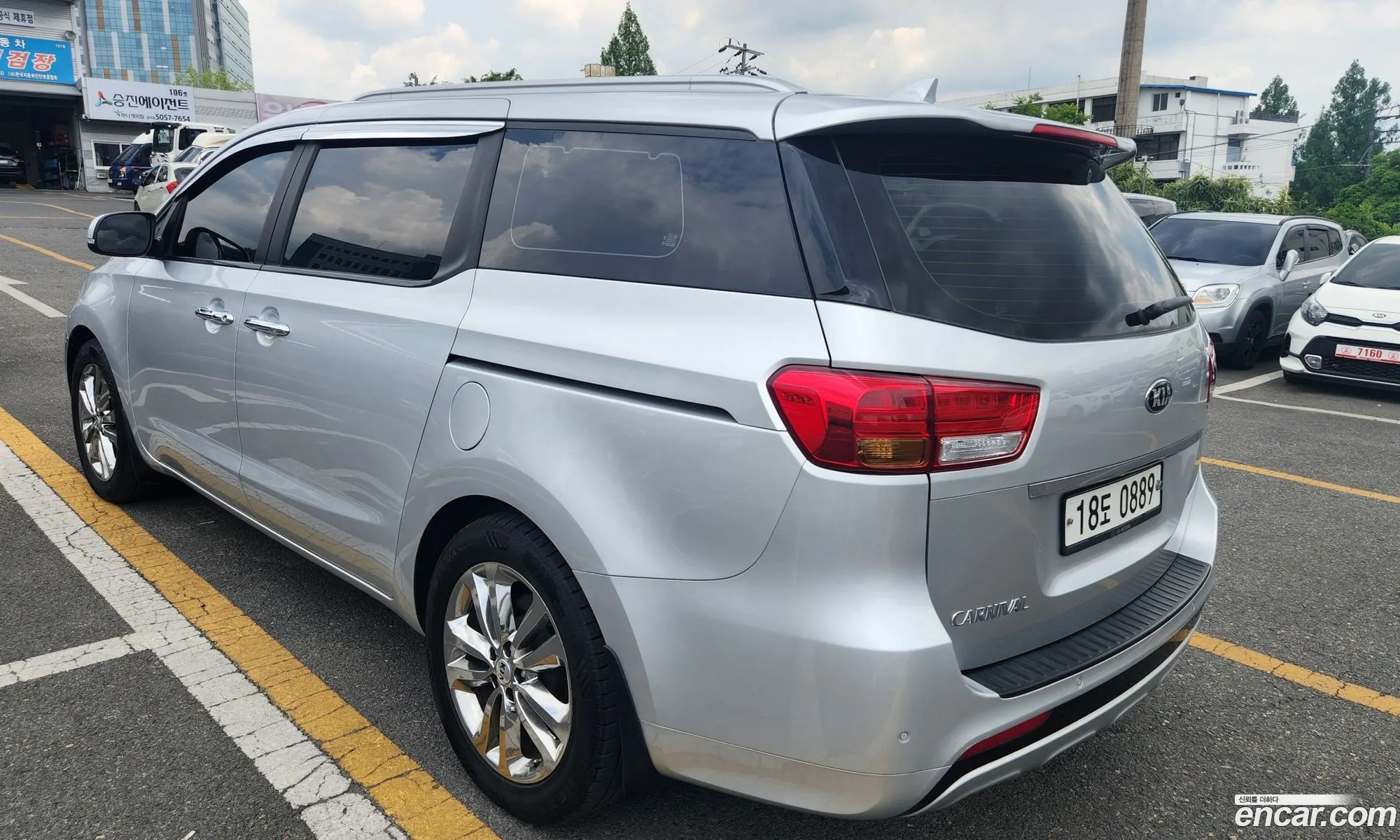 Kia Carnival 2016 — 7