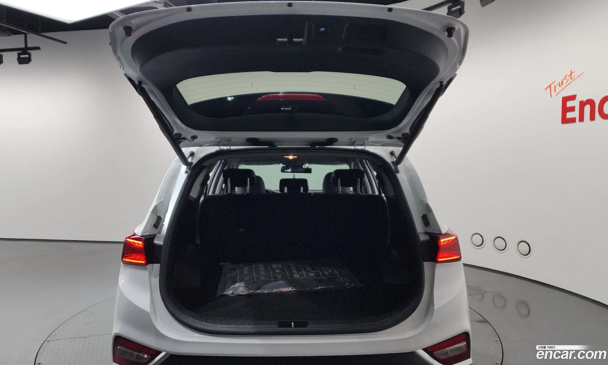 Hyundai Santa Fe TM 2019 — 16