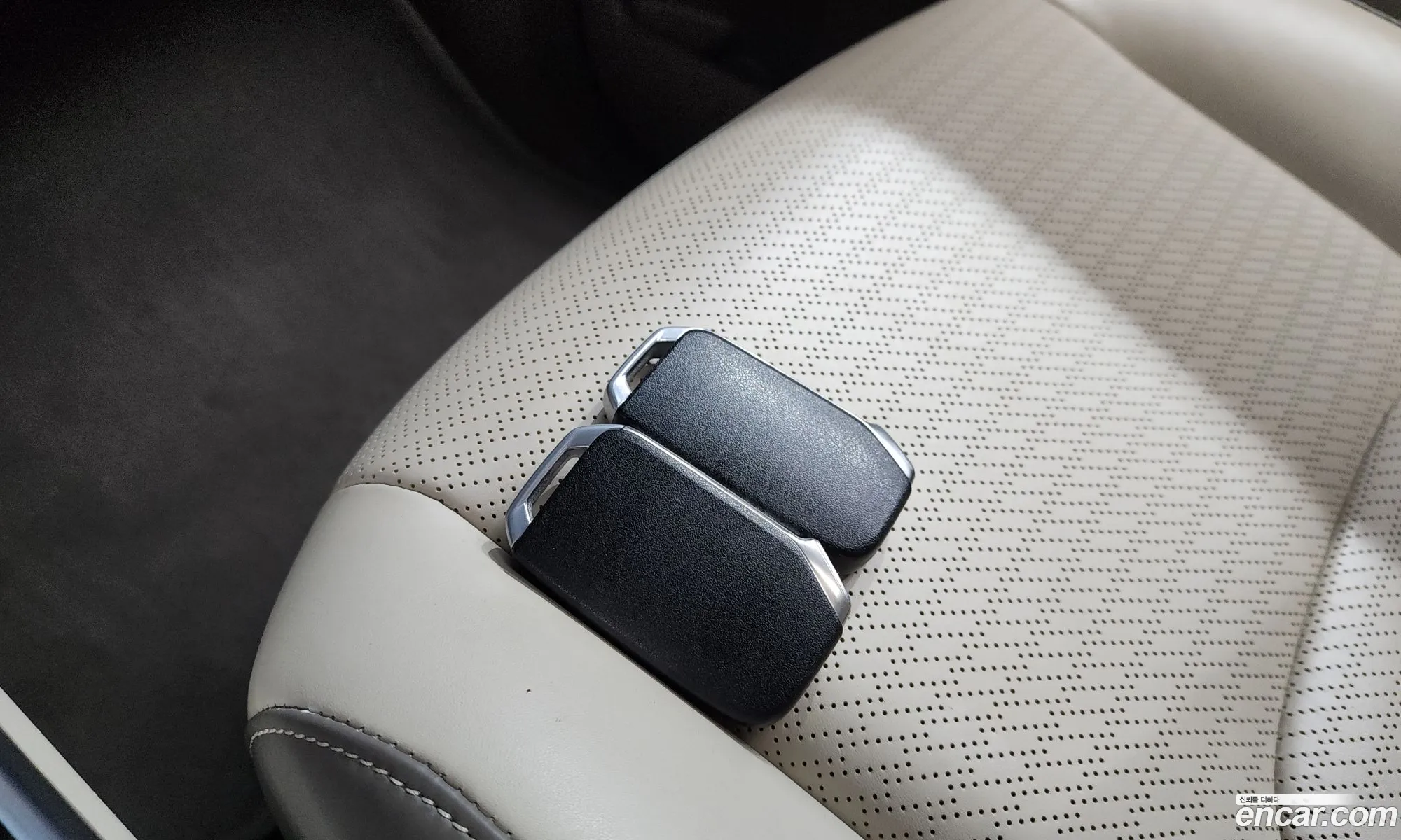Kia Carnival 2021 KNANE81BBNS132909 — 14