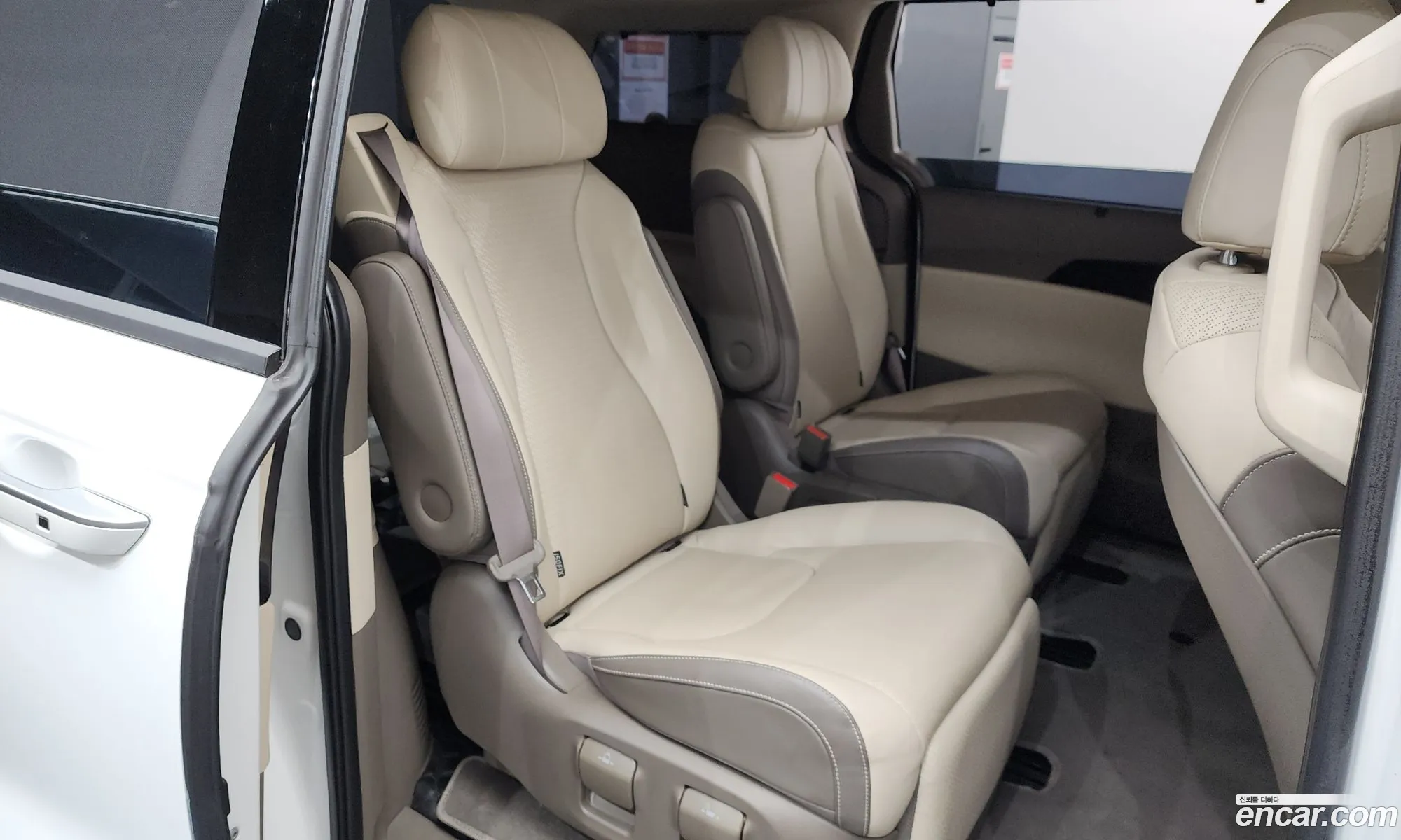 Kia Carnival 2021 KNANE81BBNS132909 — 9
