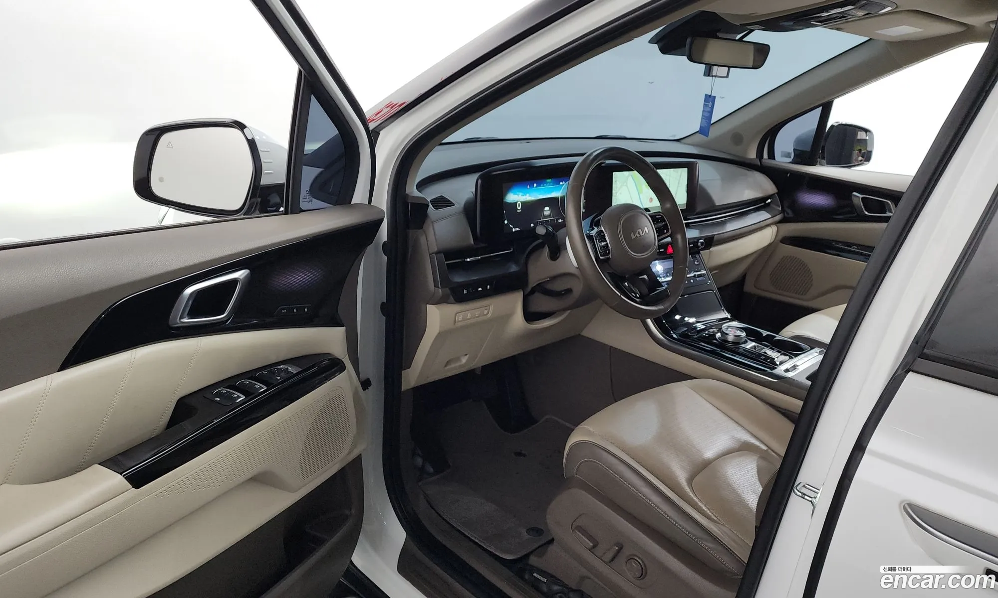 Kia Carnival 2021 KNANE81BBNS132909 — 10