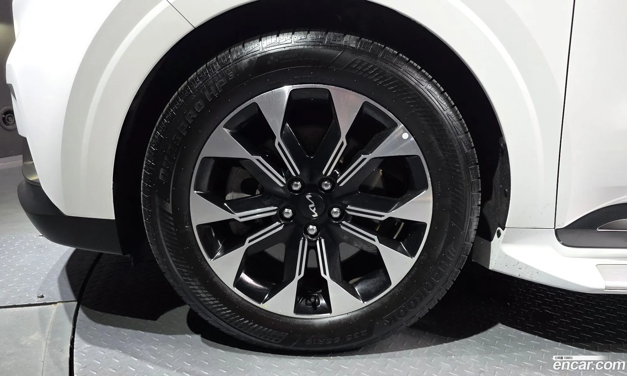 Kia Carnival 2022 — 7
