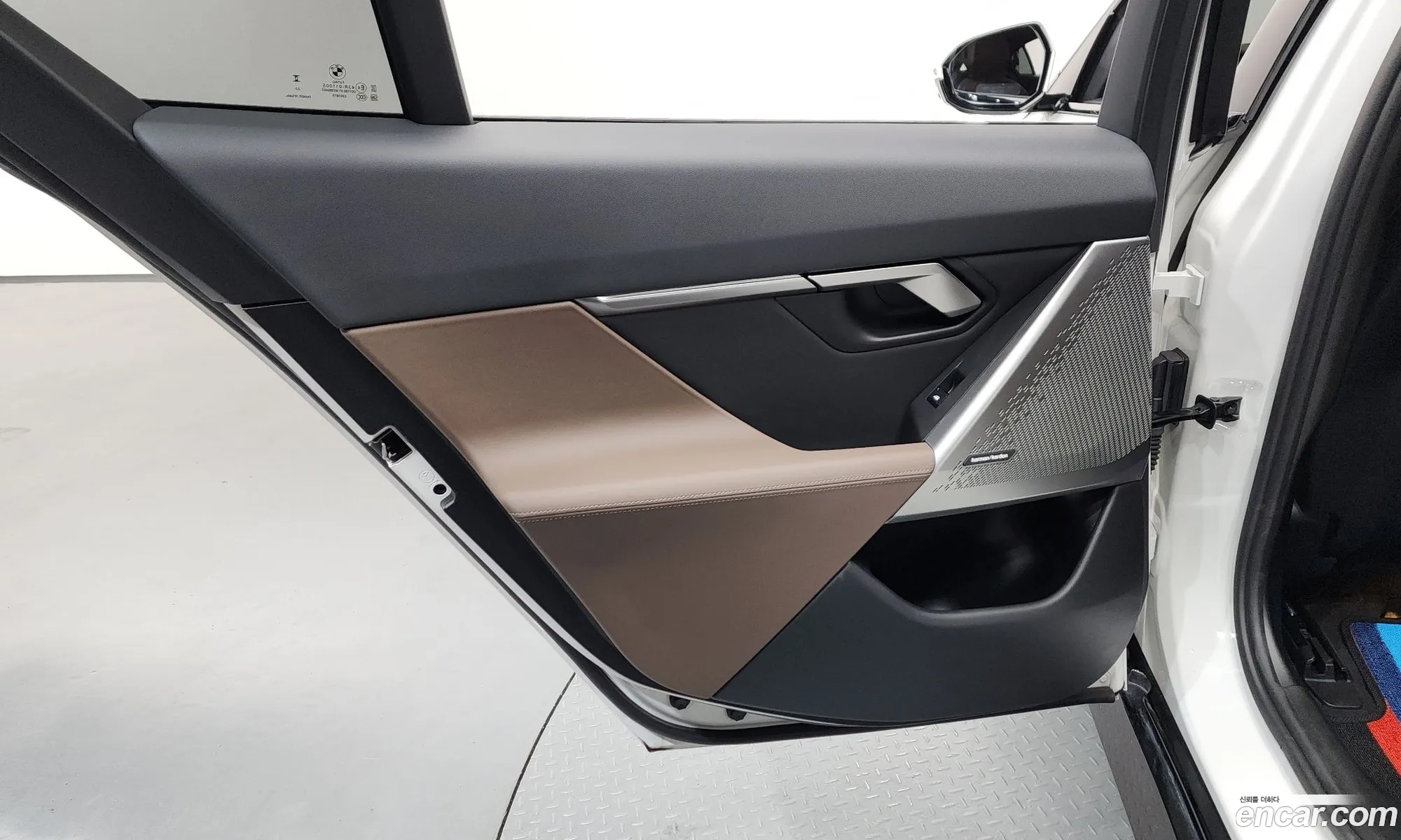 BMW 5 Series 2024 — 28