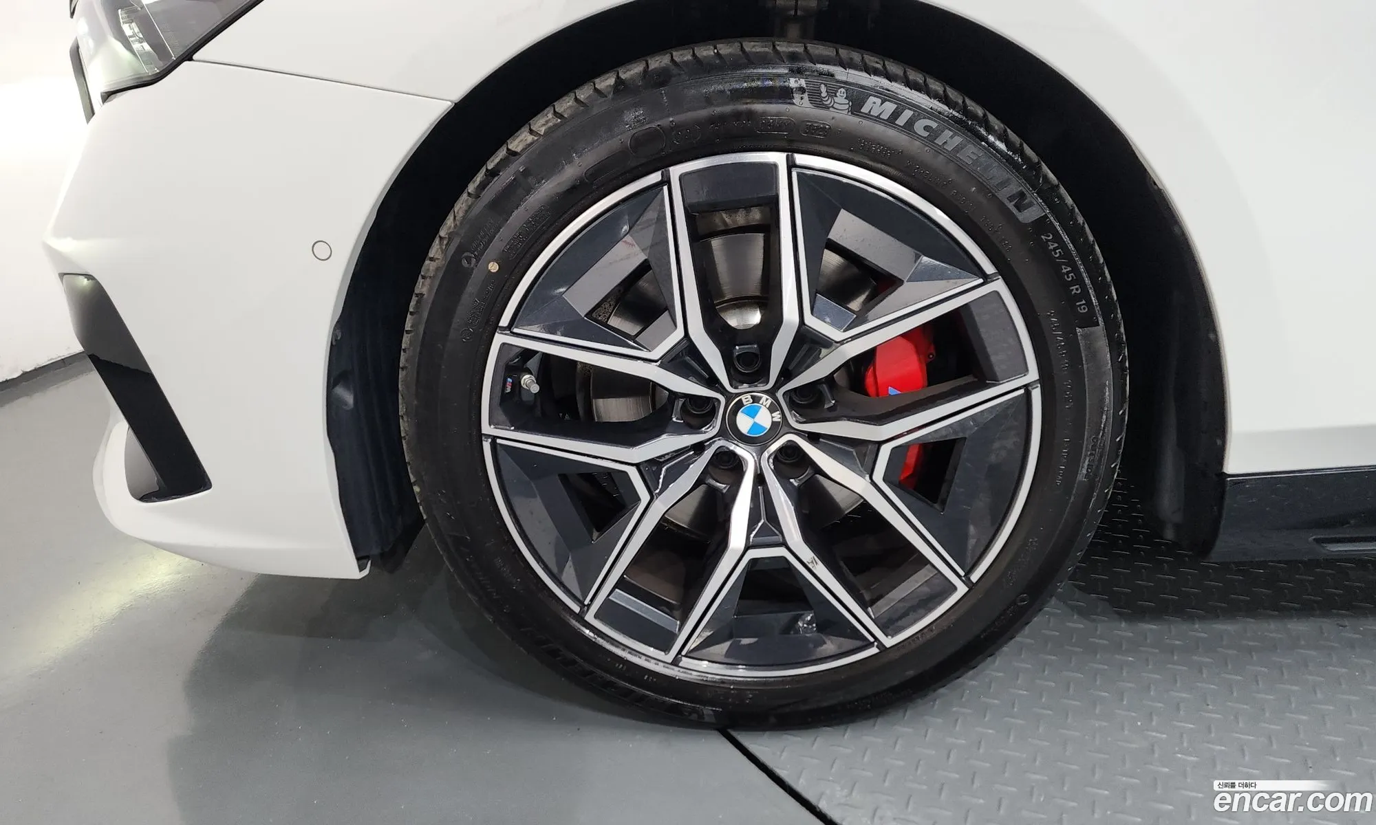 BMW 5 Series 2024 — 7
