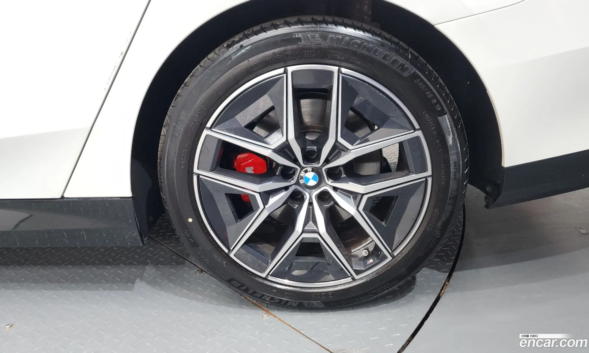 BMW 5 Series 2024 — 14