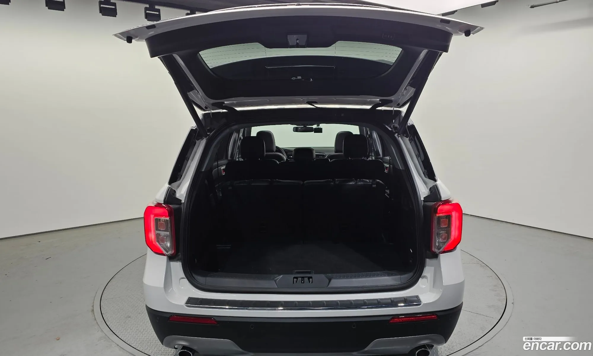 Ford Explorer 6th Gen 2023 1FMSK8FHXPGB53965 — 19