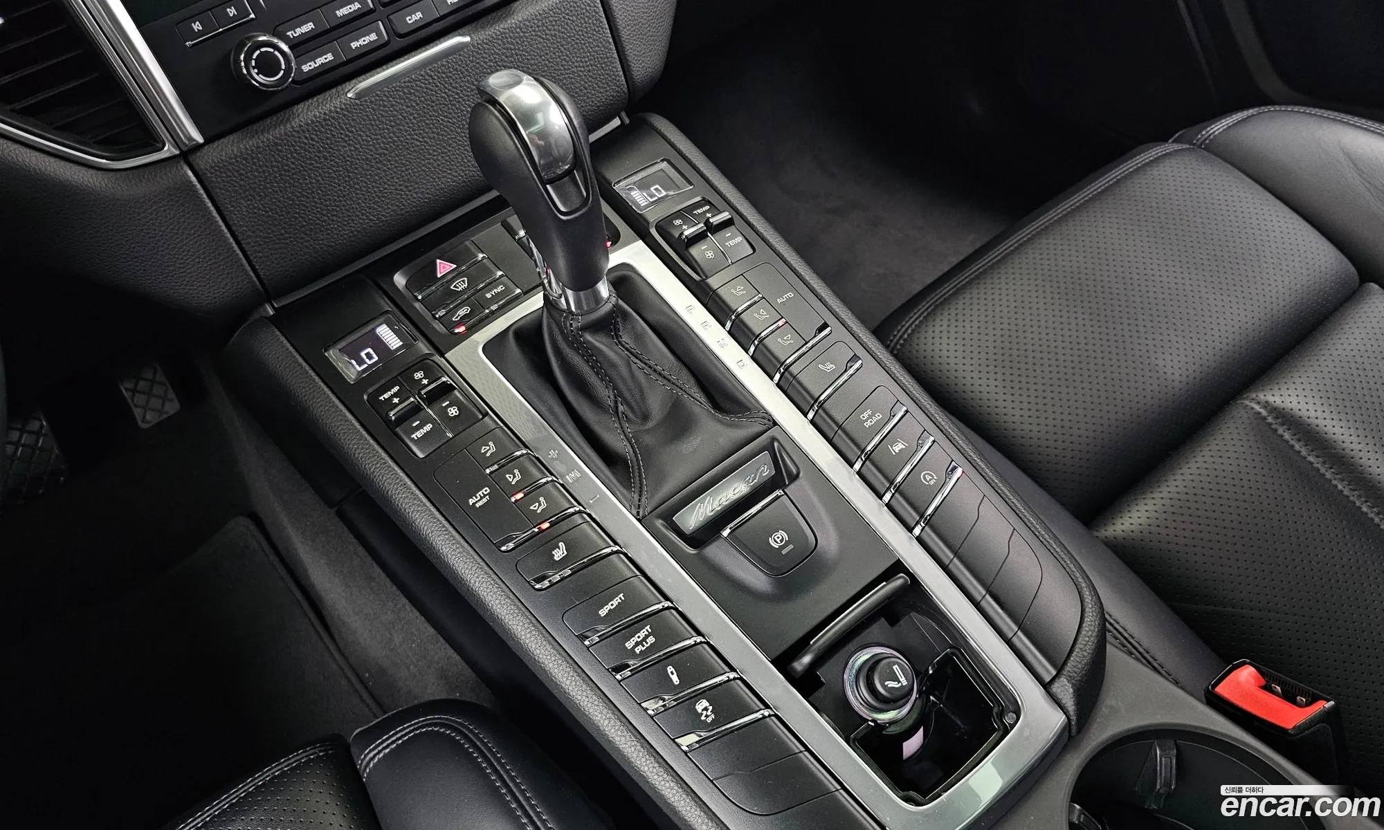 Porsche Macan 2018 WP1AA2953JLB22135 — 3