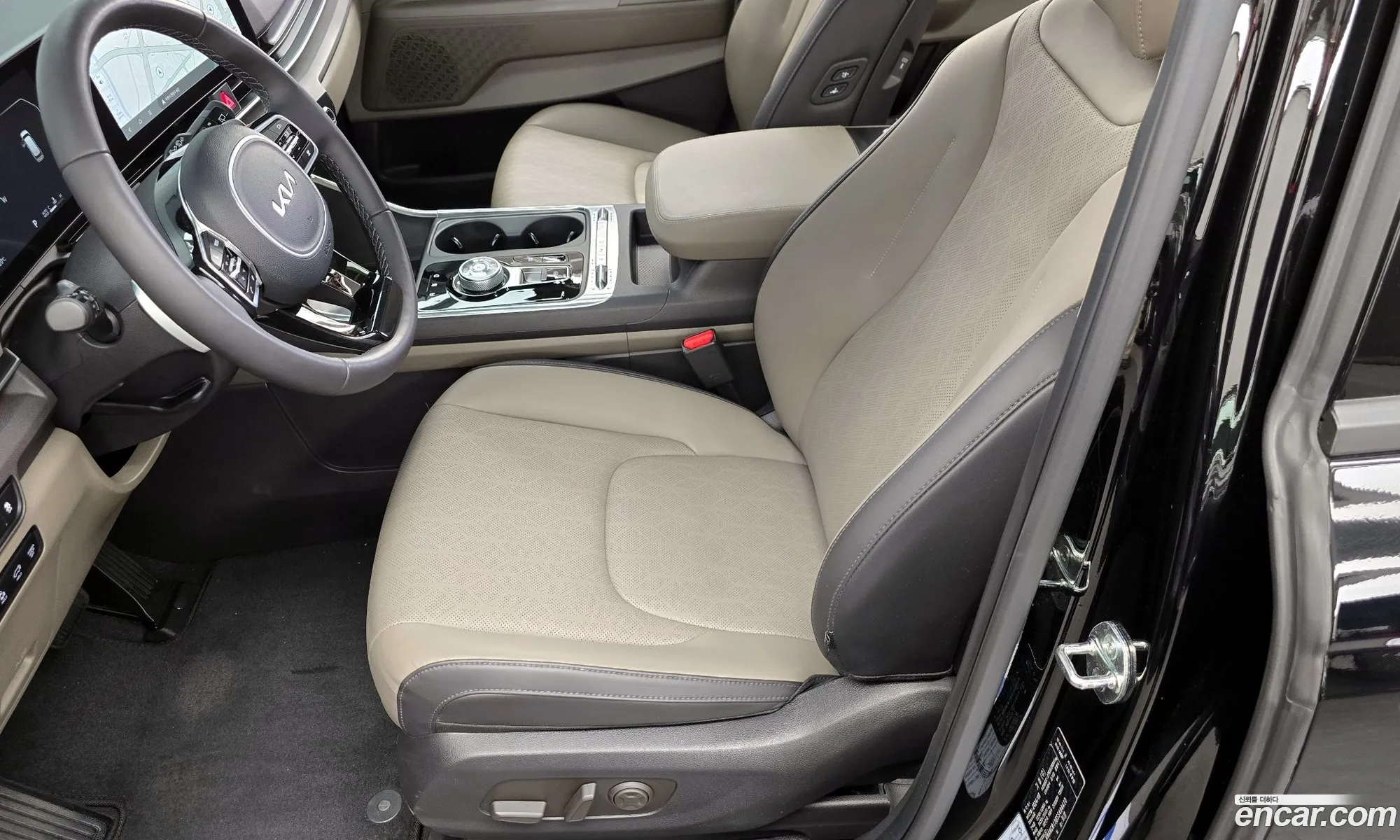 Kia Carnival 2024 — 32