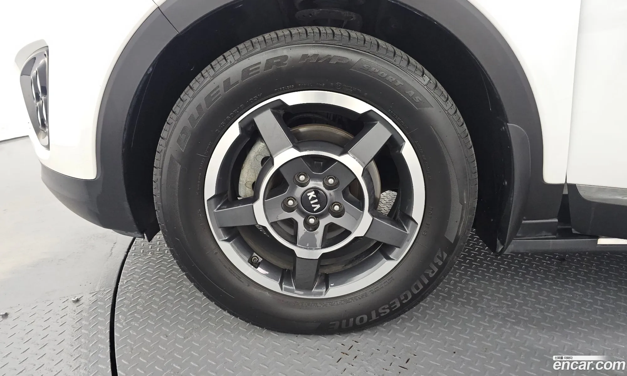 Kia Sorento 2017 KNAPH81ABHA377705 — 4