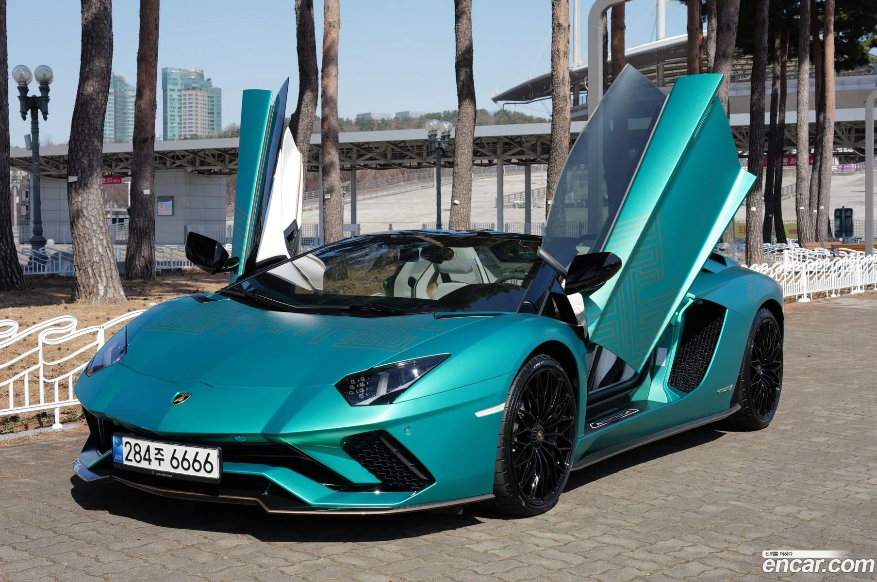 Lamborghini Aventador 2021 — 15
