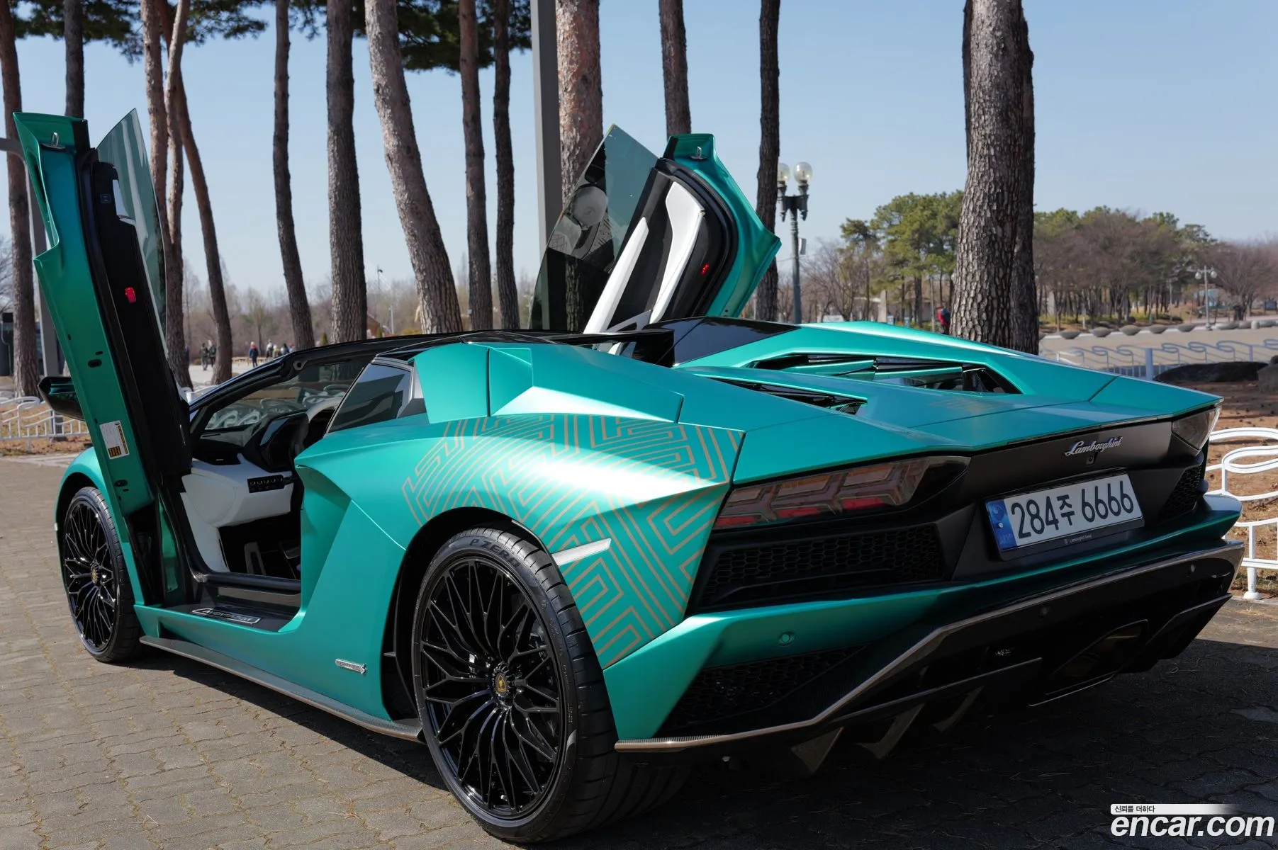 Lamborghini Aventador