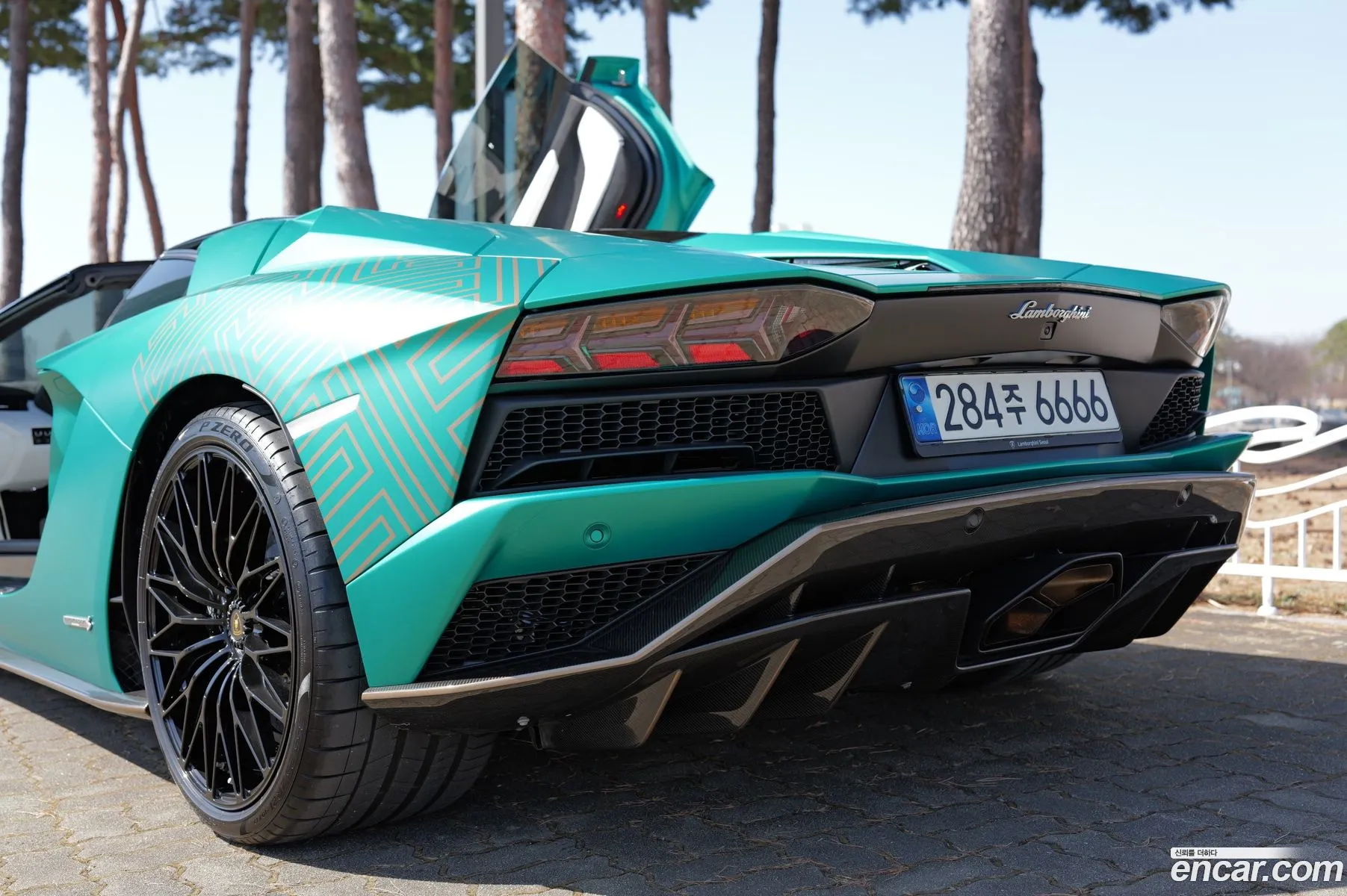 Lamborghini Aventador 2021 — 11
