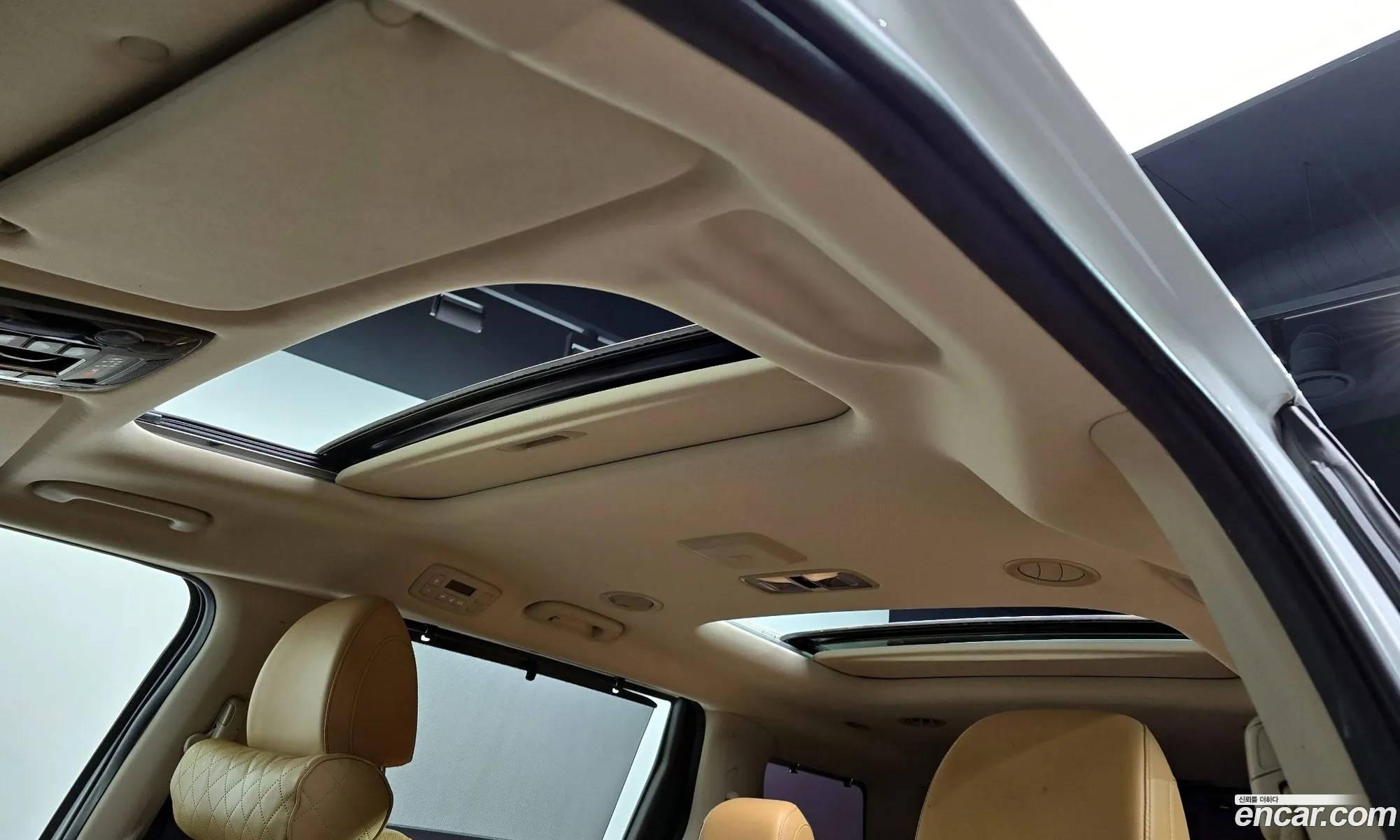 Kia Carnival 2021 KNANE81BBMS082187 — 26