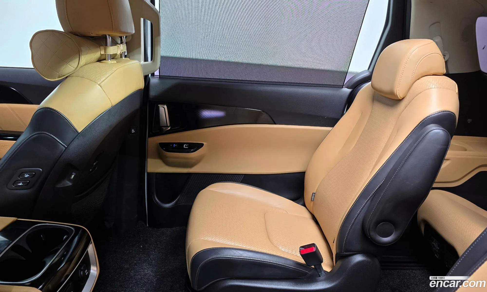 Kia Carnival 2021 KNANE81BBMS082187 — 9