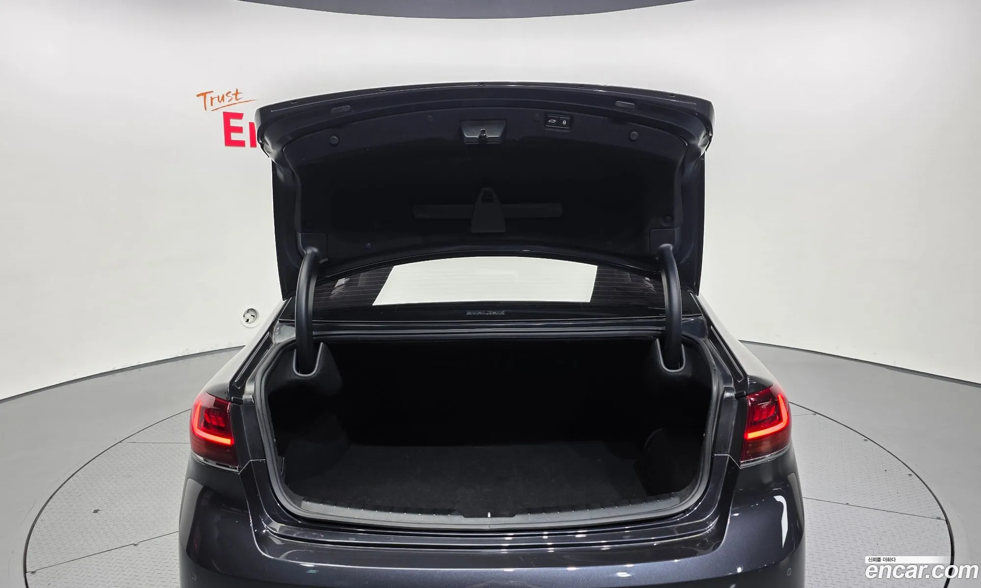 Kia K7 Premier Hybrid 2019 — 19