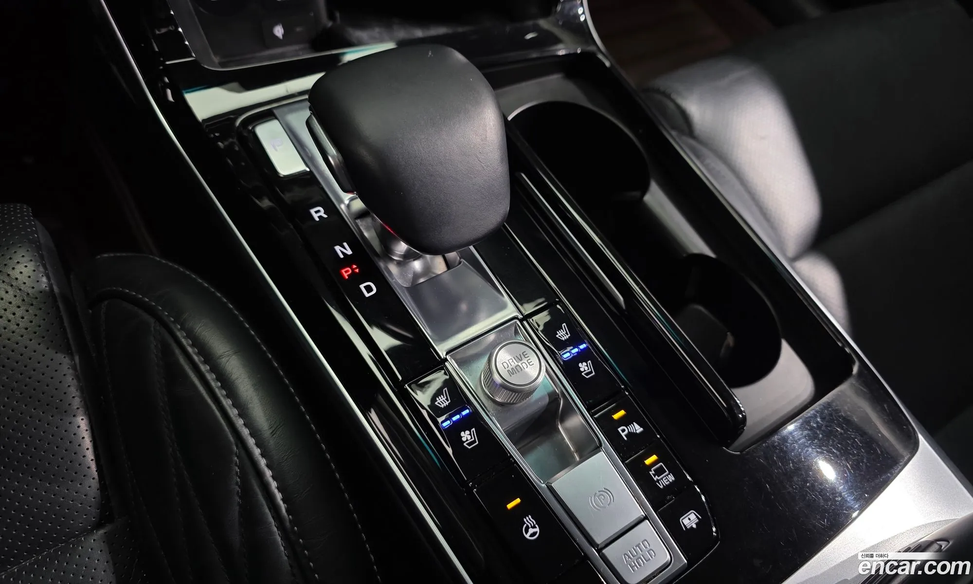 Kia K7 Premier Hybrid 2019 — 14