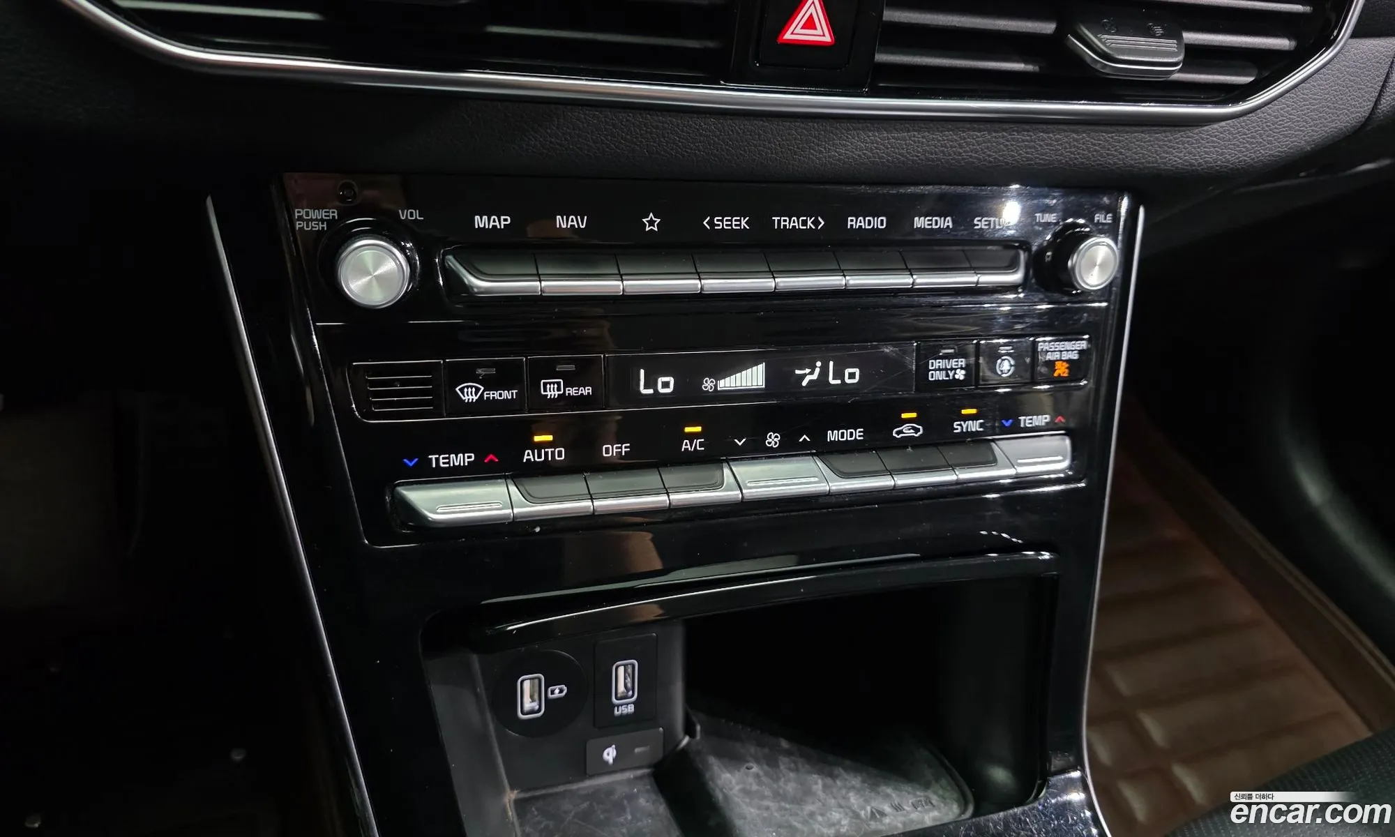 Kia K7 Premier Hybrid 2019 — 12
