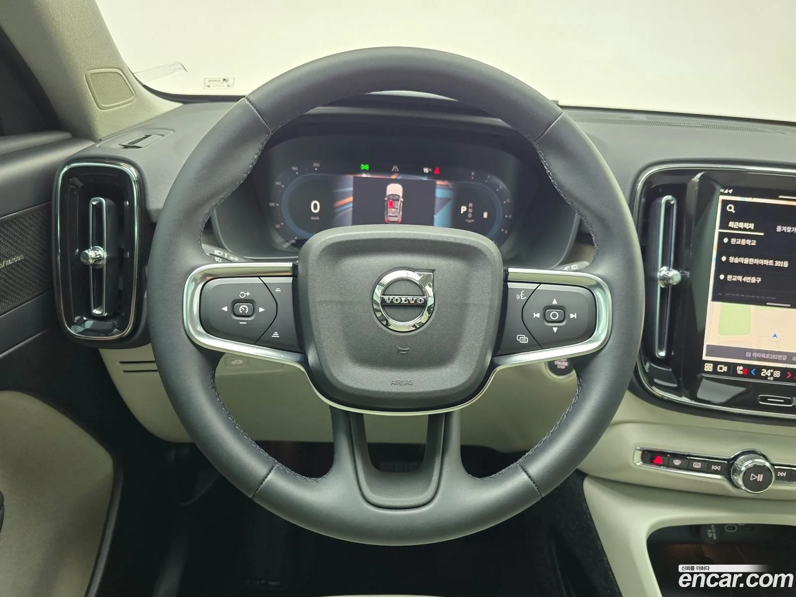 Volvo XC40 2025 — 11