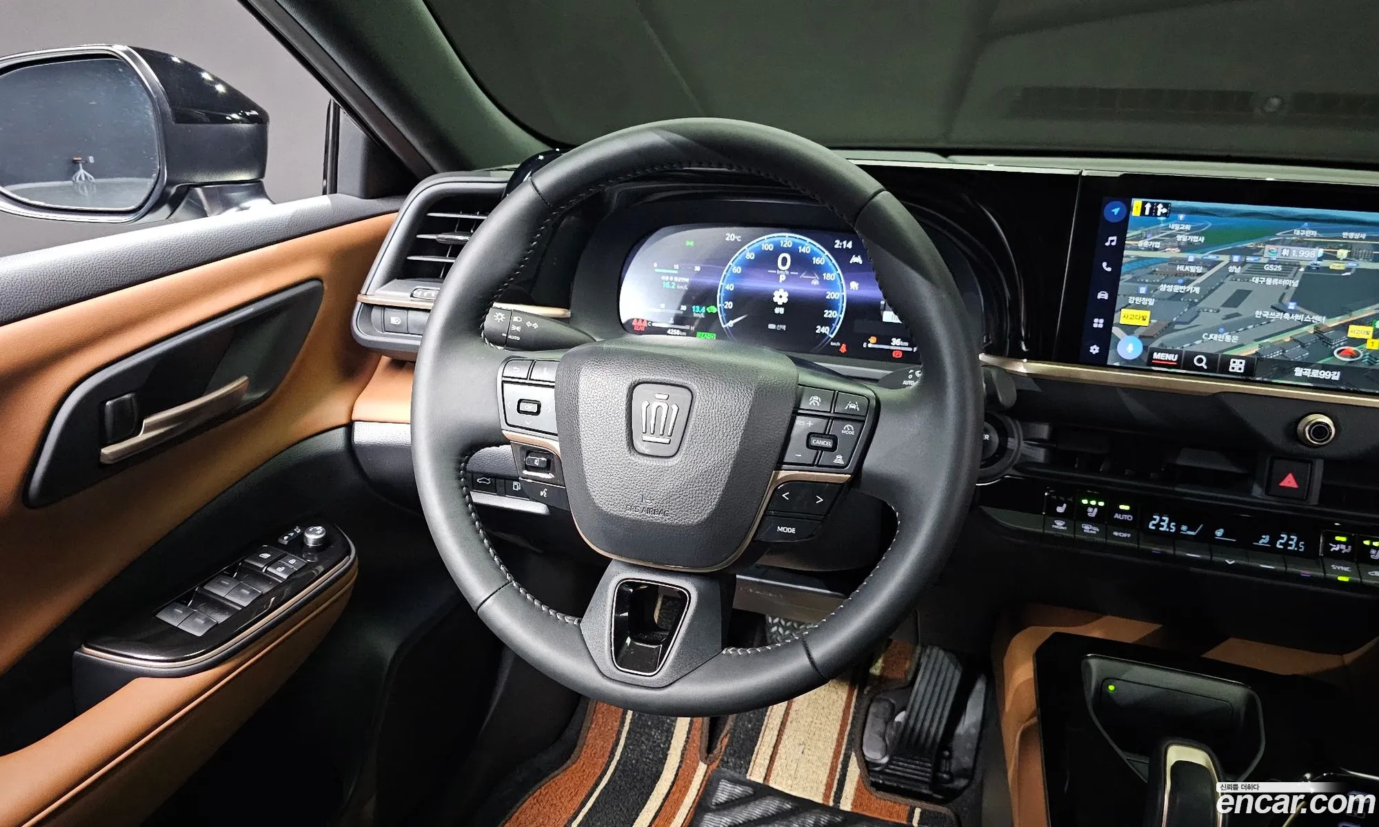 Toyota Crown Crossover 2025 JTDAAAAF8T3047452 — 4