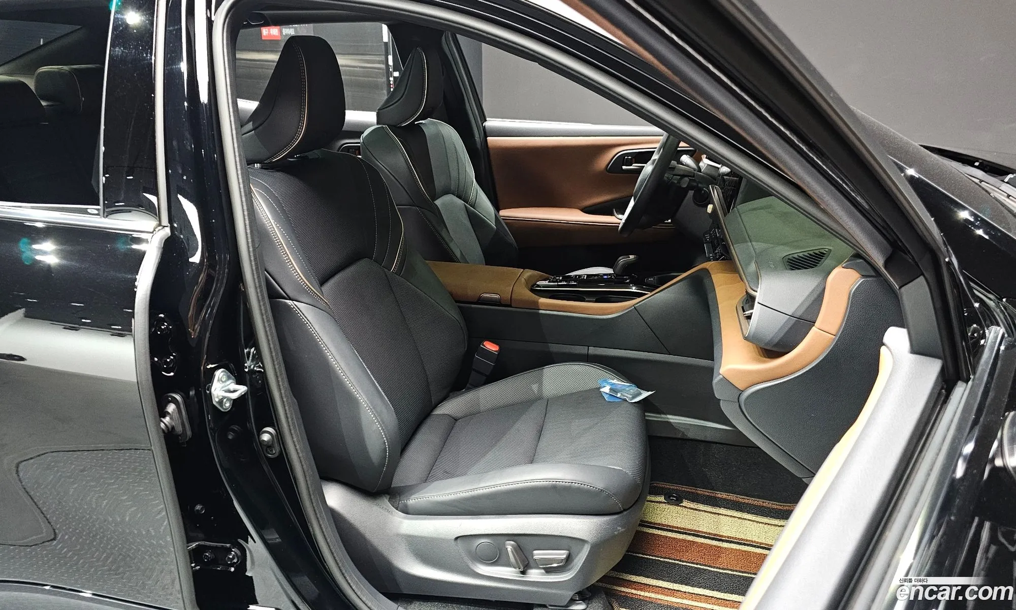 Toyota Crown Crossover 2025 JTDAAAAF8T3047452 — 20