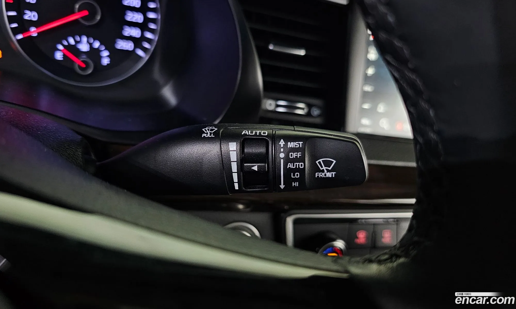 Kia K7 2019 KNALB415BKA165437 — 30