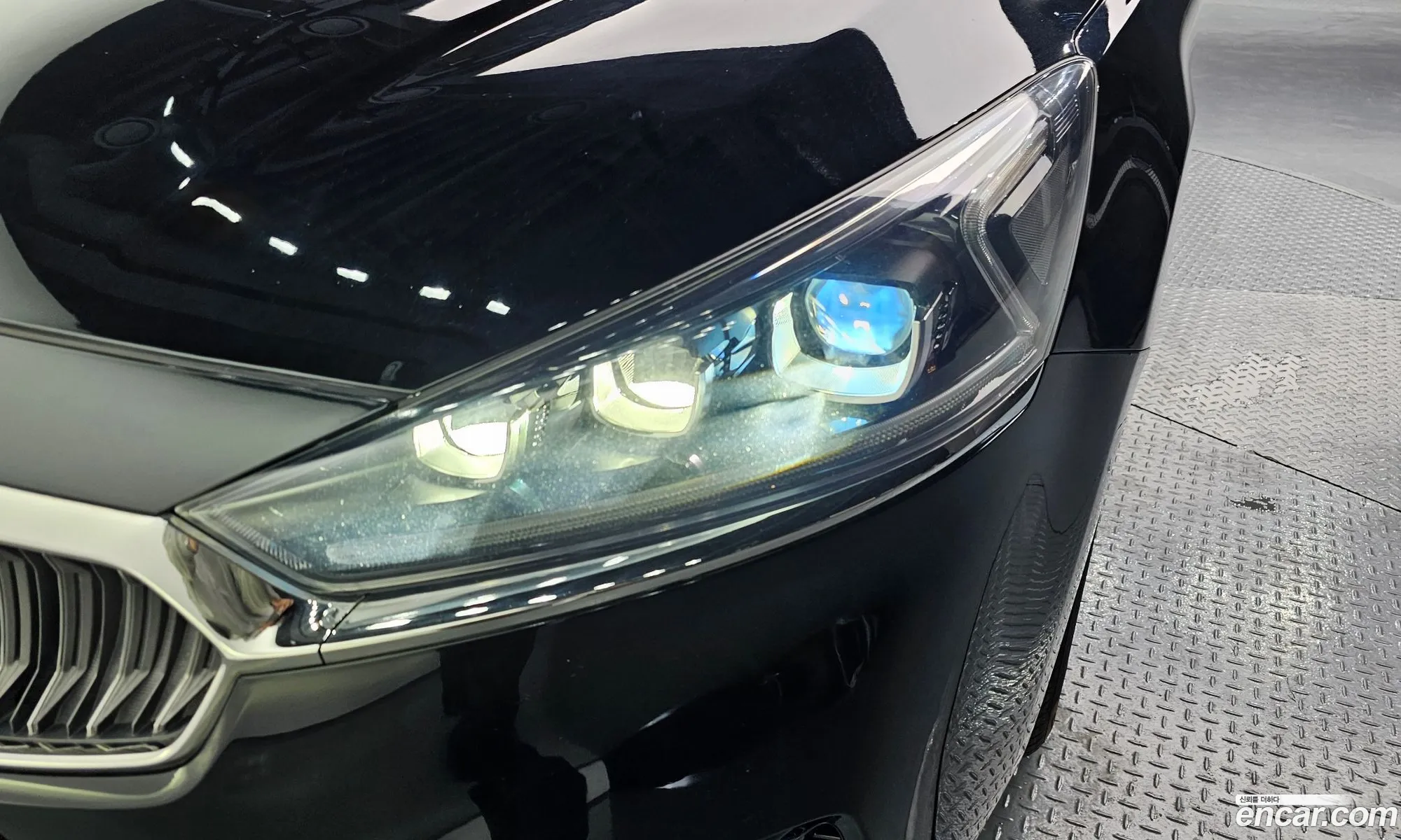 Kia K7 2019 KNALB415BKA165437 — 11