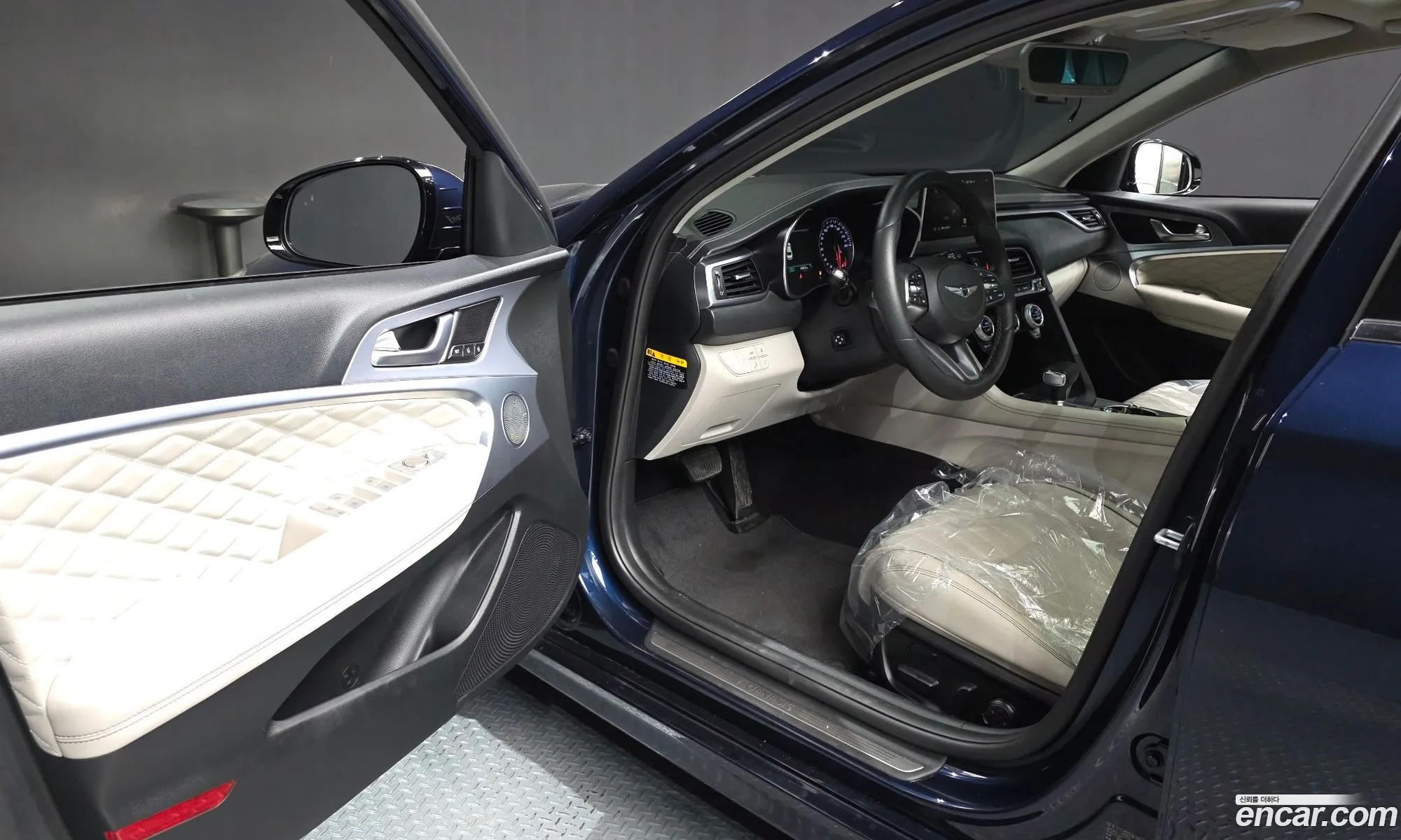 Genesis G70 2019 KMTG341ADLU060310 — 14